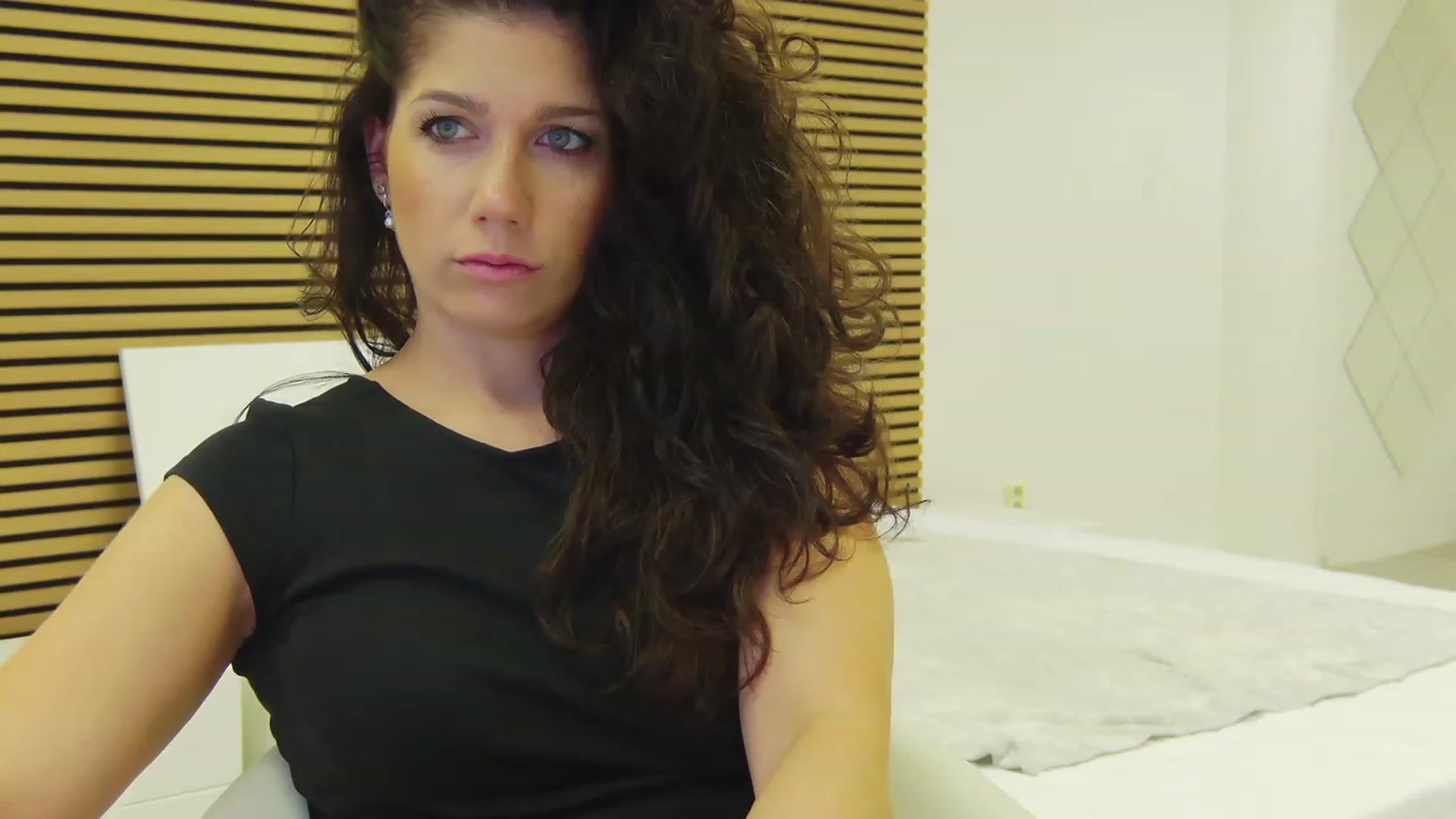 Gallery image thumbnail from Squirrel_MFC's myfreecams stream on, 06/29/2023, 21:04 image 11 of 20