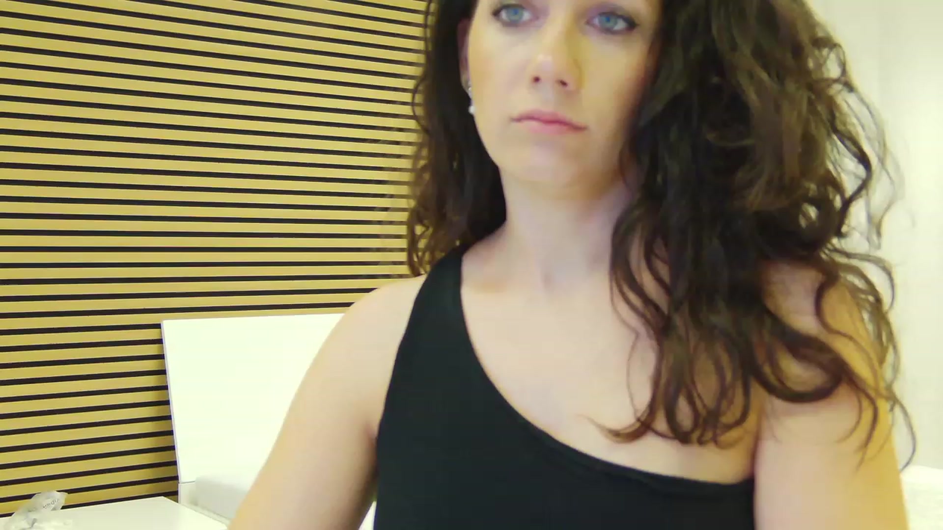 Gallery image thumbnail from Squirrel_MFC's myfreecams stream on, 06/29/2023, 23:32 image 1 of 20