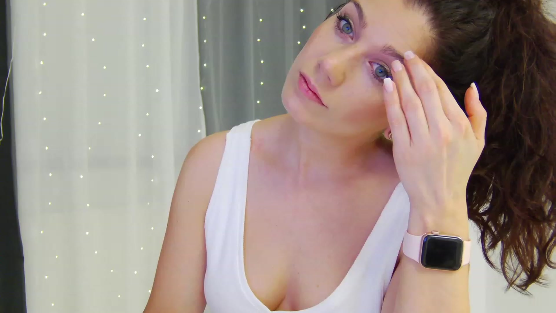 Gallery image thumbnail from Squirrel_MFC's myfreecams stream on, 07/01/2023, 21:48 image 12 of 20