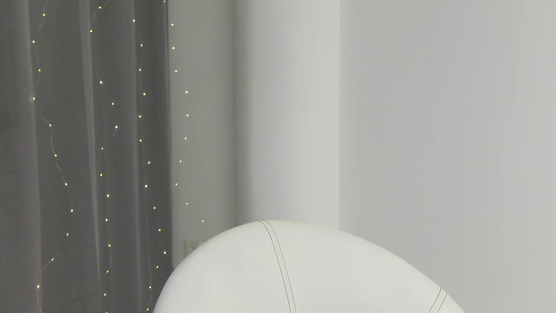 Gallery image thumbnail from Squirrel_MFC's myfreecams stream on, 07/04/2023, 24:03 image 14 of 20