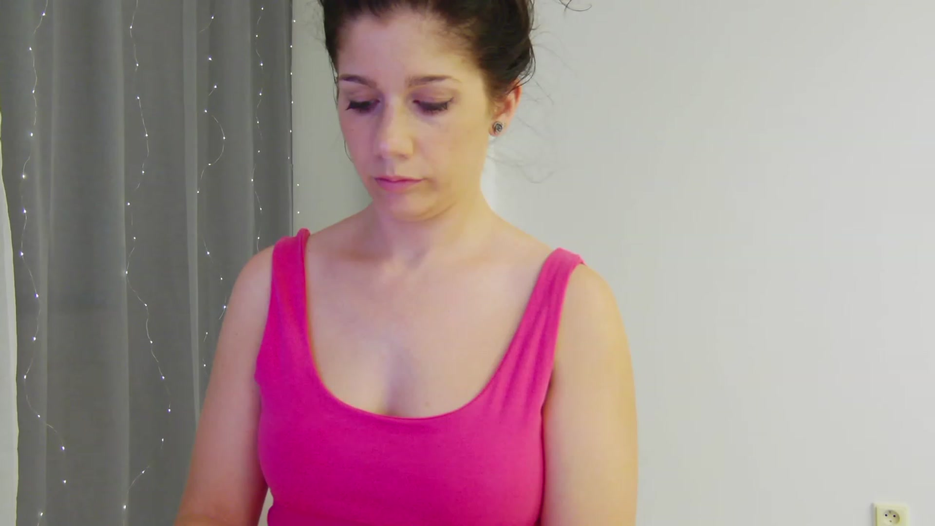 Gallery image thumbnail from Squirrel_MFC's myfreecams stream on, 07/04/2023, 23:21 image 17 of 20
