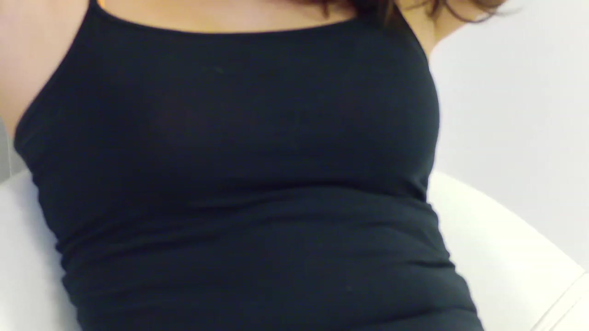Gallery image thumbnail from Squirrel_MFC's myfreecams stream on, 07/06/2023, 22:05 image 8 of 20