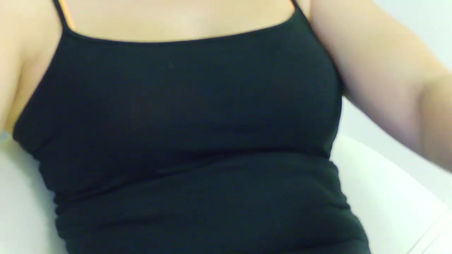 Gallery image thumbnail from Squirrel_MFC's myfreecams stream on, 07/06/2023, 22:05 image 10 of 20