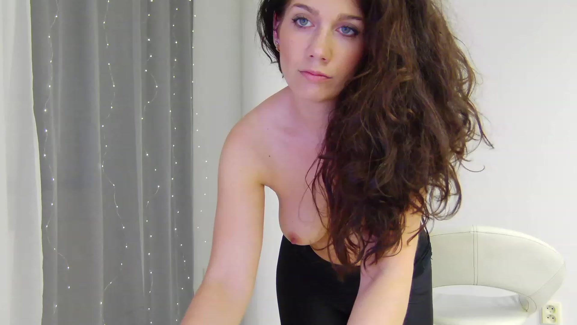 Gallery image thumbnail from Squirrel_MFC's myfreecams stream on, 07/06/2023, 22:05 image 16 of 20