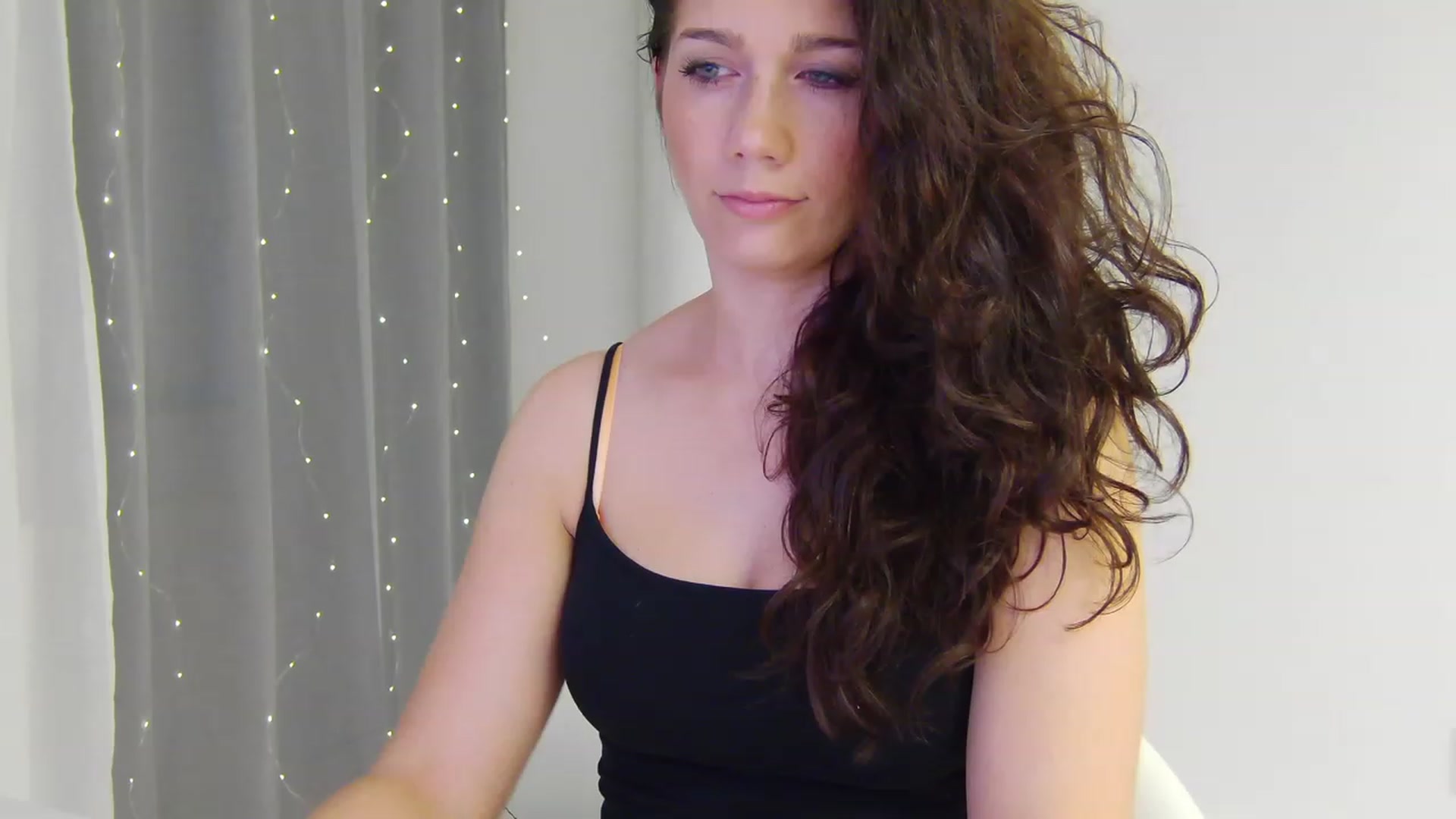 Gallery image thumbnail from Squirrel_MFC's myfreecams stream on, 07/06/2023, 22:05 image 14 of 20