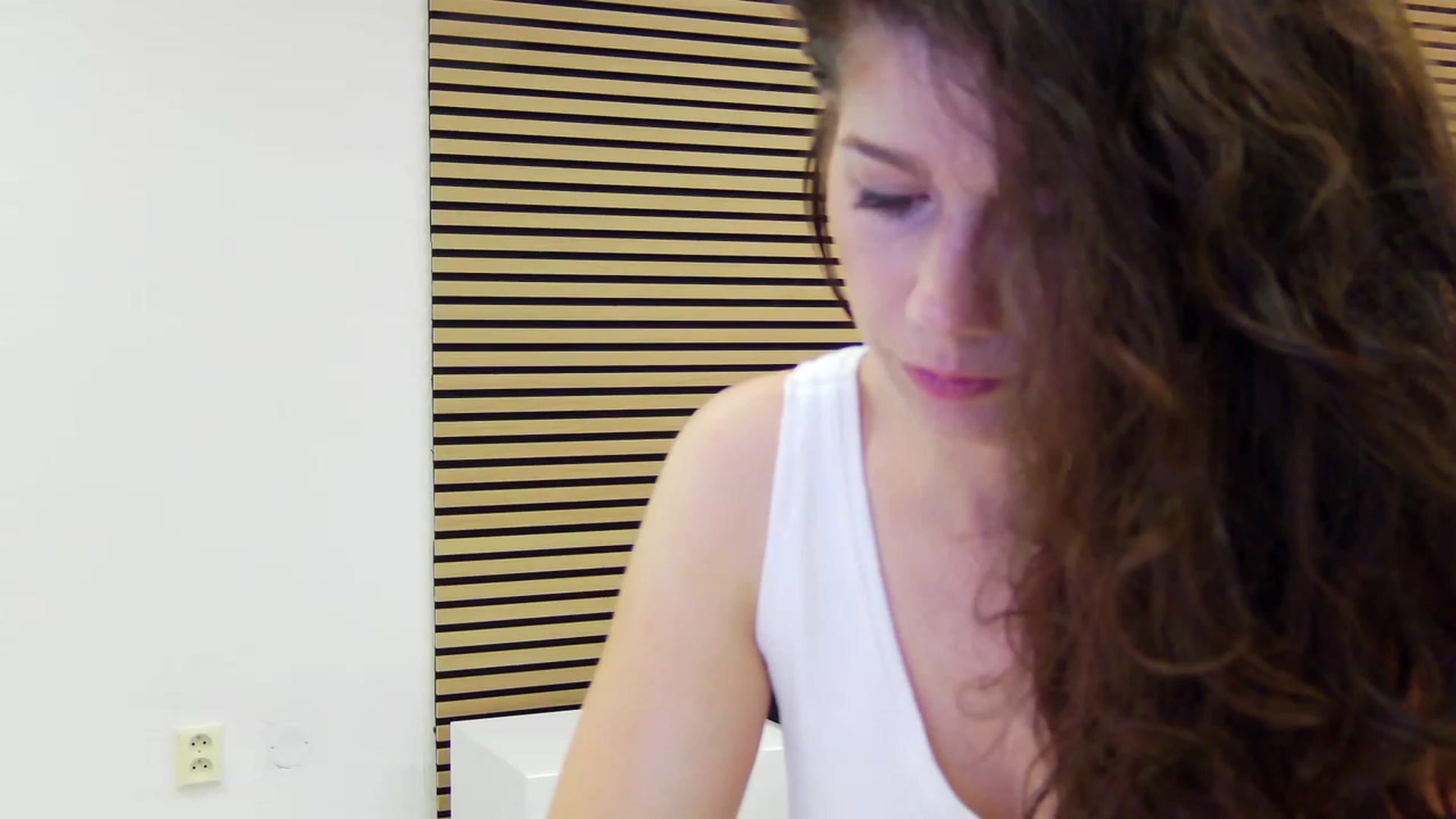 Gallery image thumbnail from Squirrel_MFC's myfreecams stream on, 07/09/2023, 22:08 image 12 of 20