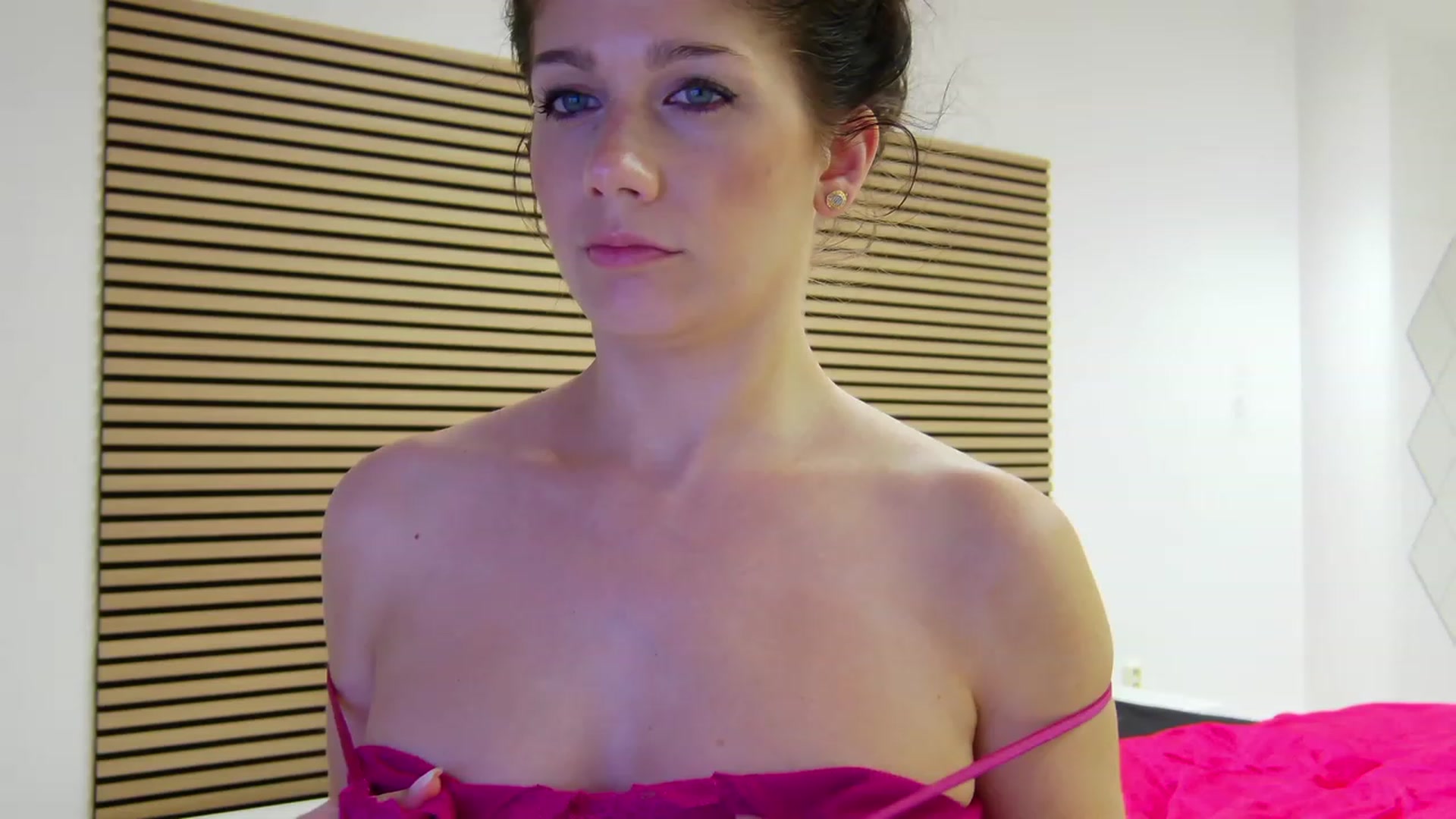 Gallery image thumbnail from Squirrel_MFC's myfreecams stream on, 07/10/2023, 23:03 image 18 of 20