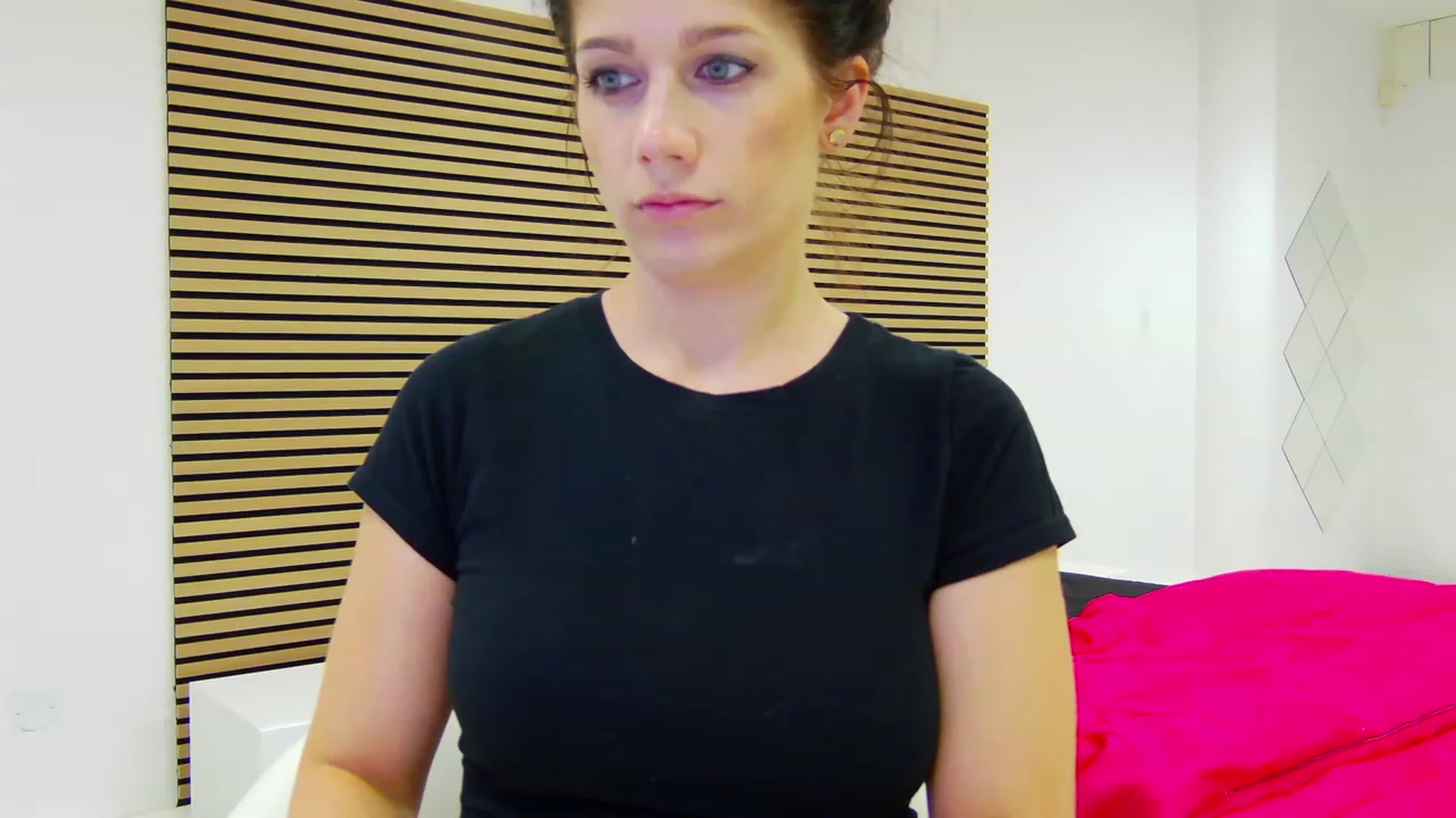 Gallery image thumbnail from Squirrel_MFC's myfreecams stream on, 07/10/2023, 23:31 image 18 of 20