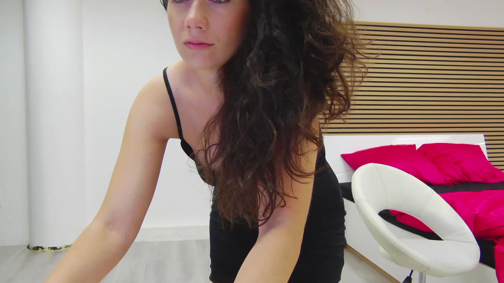 Gallery image thumbnail from Squirrel_MFC's myfreecams stream on, 07/19/2023, 24:40 image 2 of 20