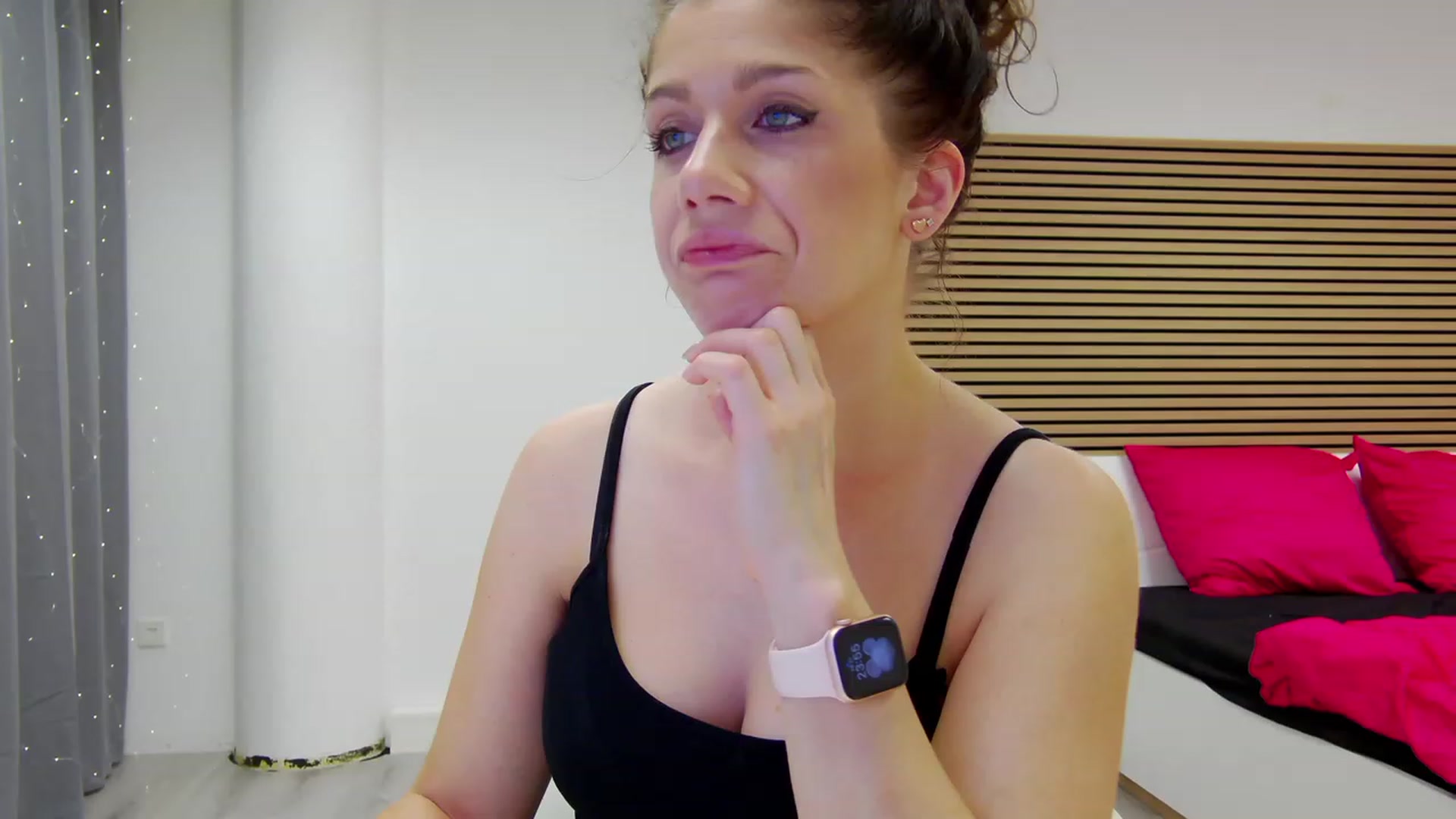 Gallery image thumbnail from Squirrel_MFC's myfreecams stream on, 07/21/2023, 22:57 image 4 of 20
