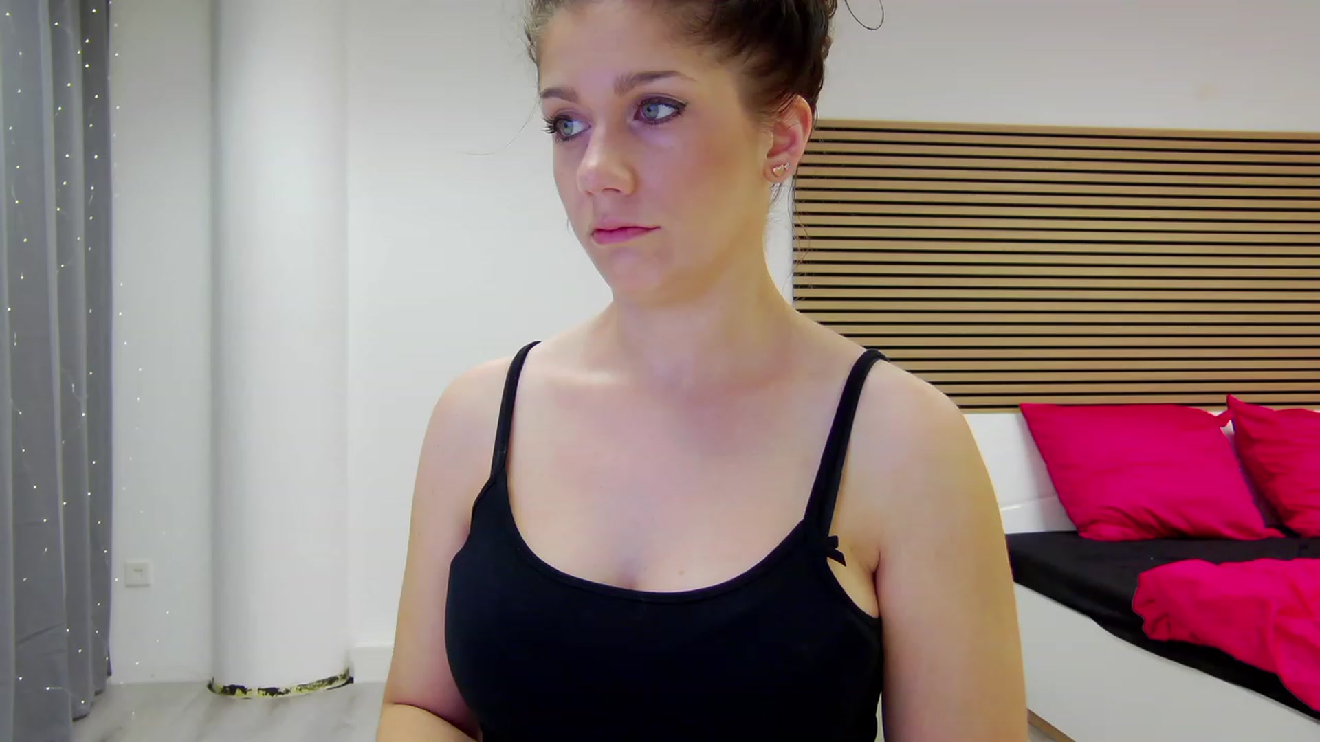 Gallery image thumbnail from Squirrel_MFC's myfreecams stream on, 07/21/2023, 22:57 image 3 of 20