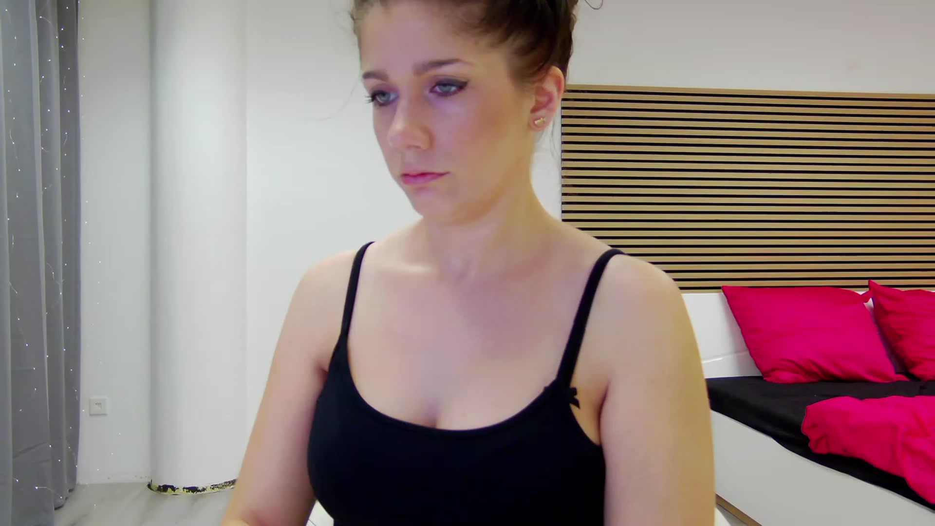 Gallery image thumbnail from Squirrel_MFC's myfreecams stream on, 07/21/2023, 22:57 image 9 of 20