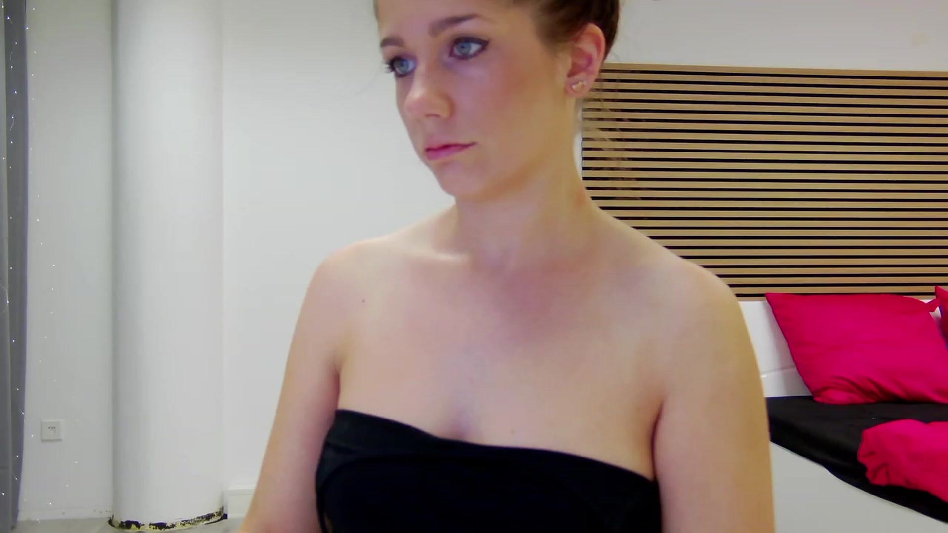 Gallery image thumbnail from Squirrel_MFC's myfreecams stream on, 07/21/2023, 22:57 image 20 of 20