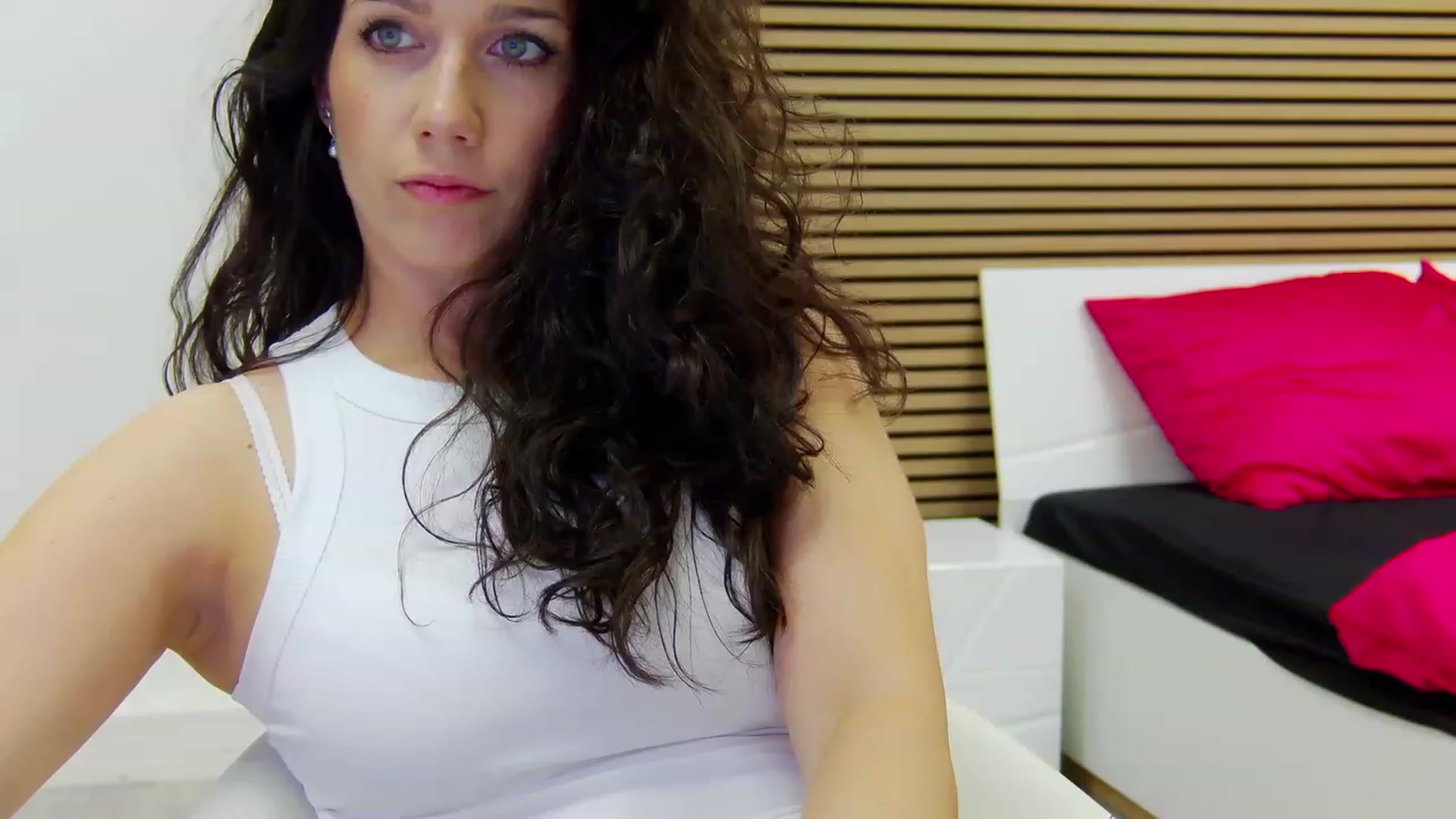 Gallery image thumbnail from Squirrel_MFC's myfreecams stream on, 07/22/2023, 21:48 image 12 of 20