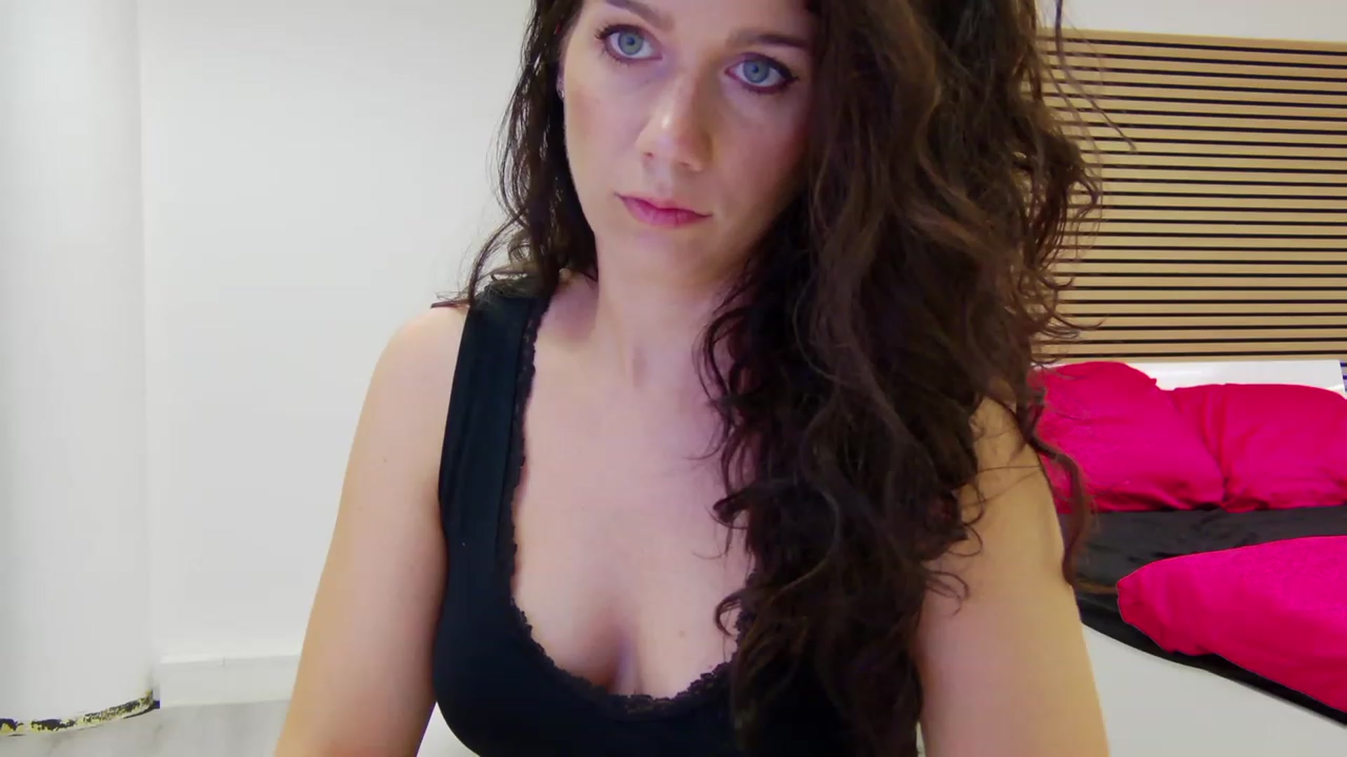 Gallery image thumbnail from Squirrel_MFC's myfreecams stream on, 07/23/2023, 23:03 image 15 of 20