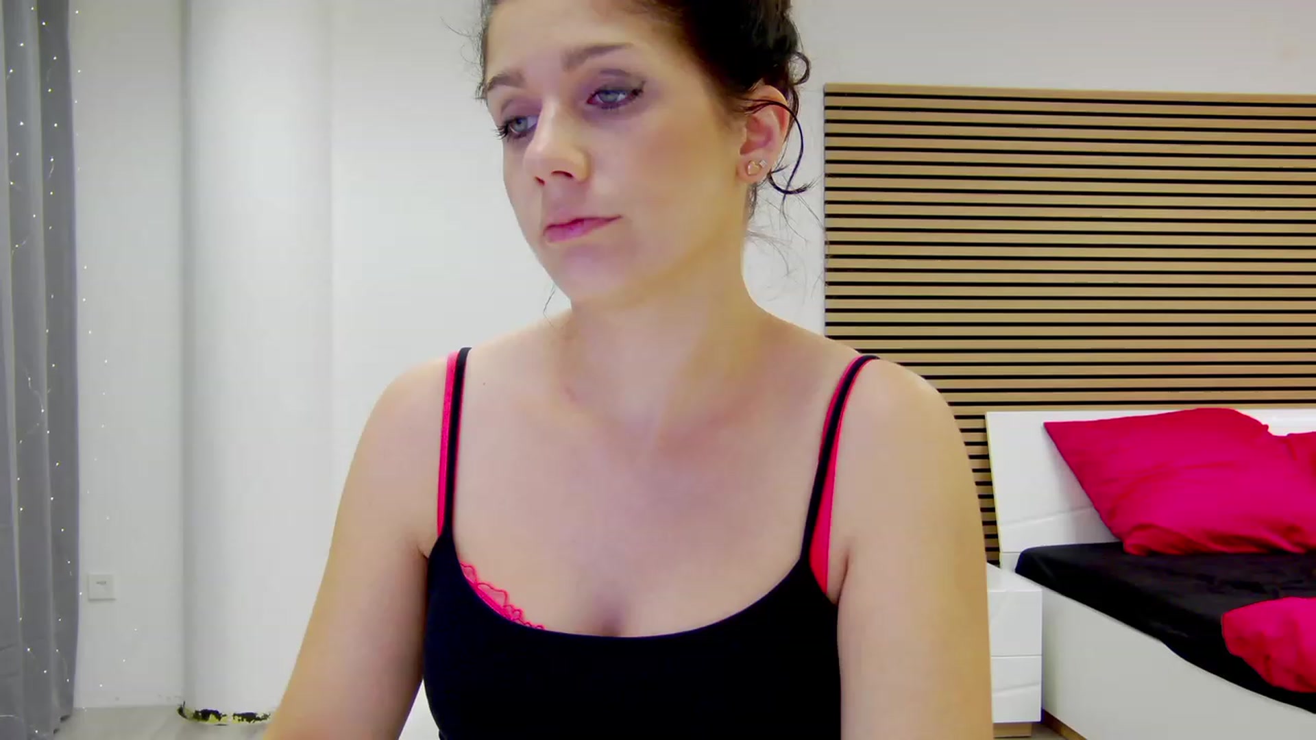 Gallery image thumbnail from Squirrel_MFC's myfreecams stream on, 07/24/2023, 23:21 image 2 of 20