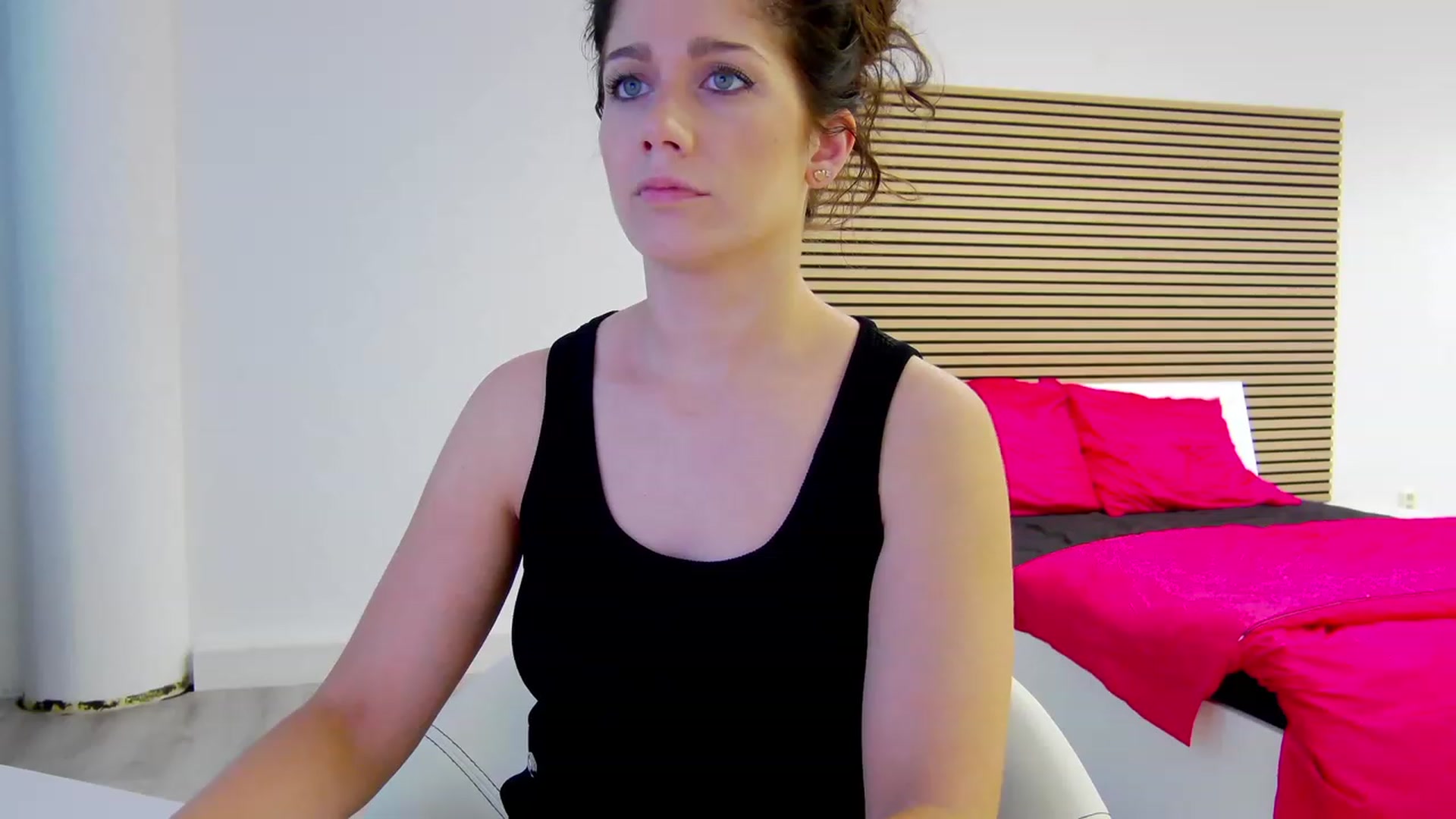 Gallery image thumbnail from Squirrel_MFC's myfreecams stream on, 07/27/2023, 17:07 image 18 of 20
