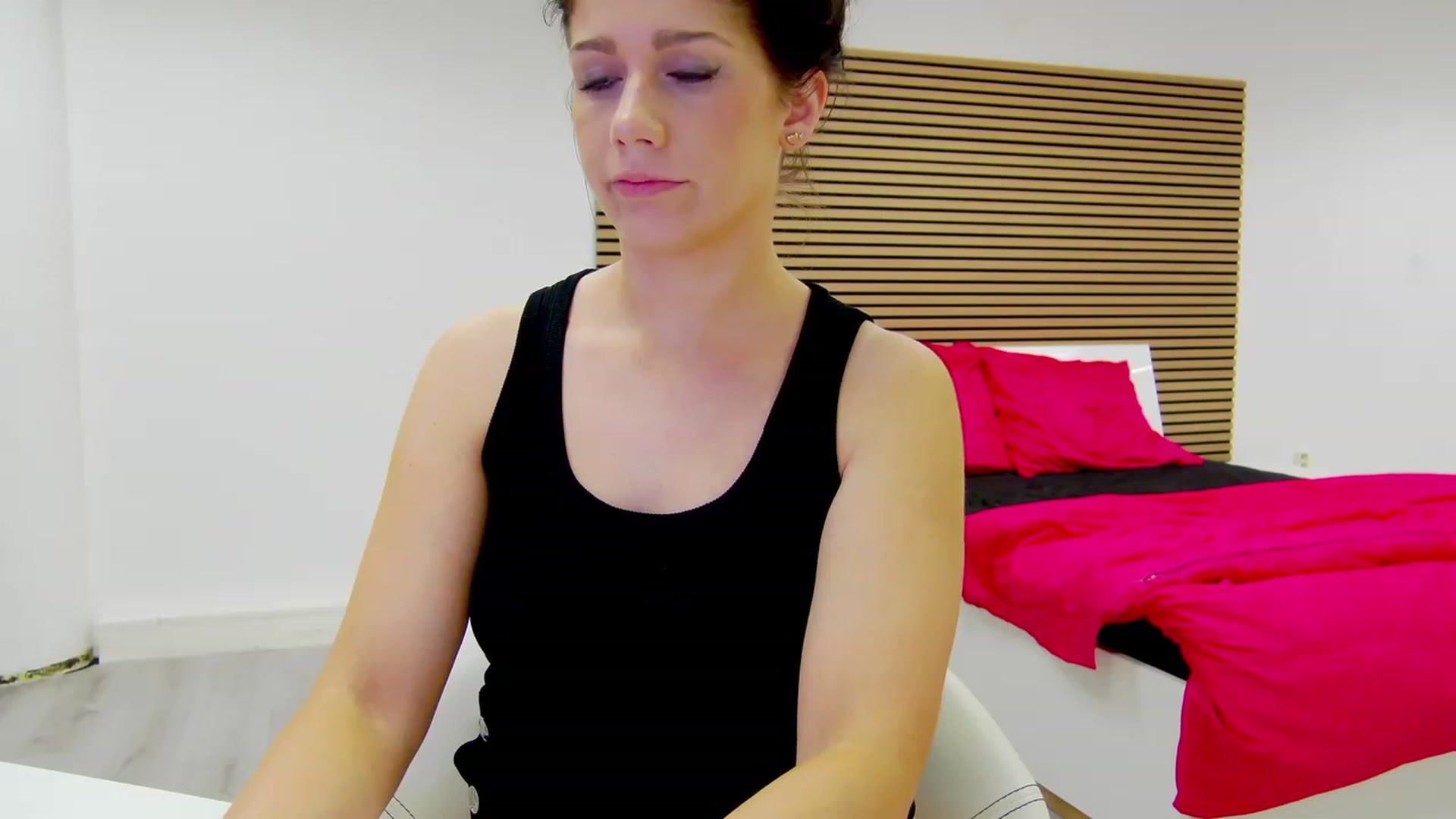 Gallery image thumbnail from Squirrel_MFC's myfreecams stream on, 07/27/2023, 22:30 image 18 of 20
