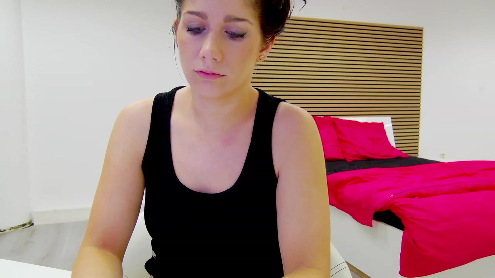Gallery image thumbnail from Squirrel_MFC's myfreecams stream on, 07/27/2023, 22:30 image 17 of 20