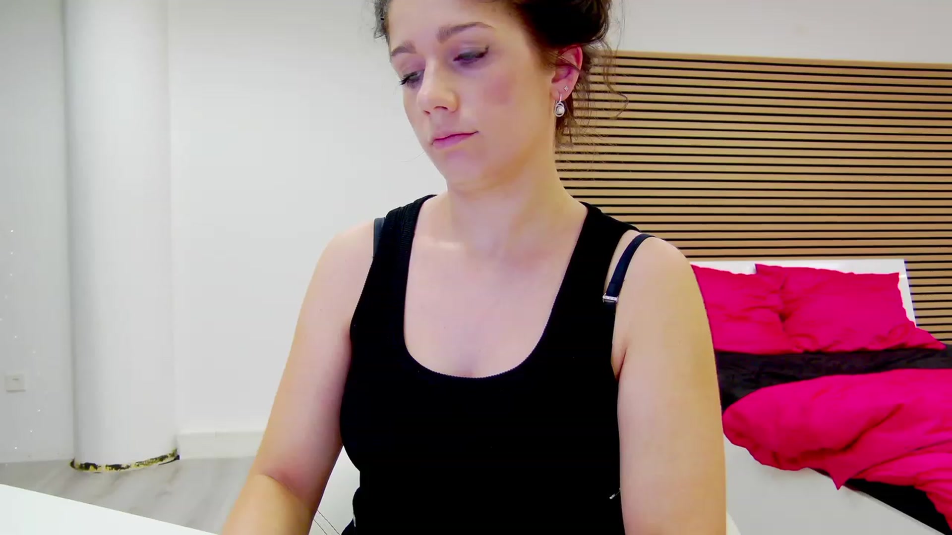 Gallery image thumbnail from Squirrel_MFC's myfreecams stream on, 07/29/2023, 22:07 image 2 of 20