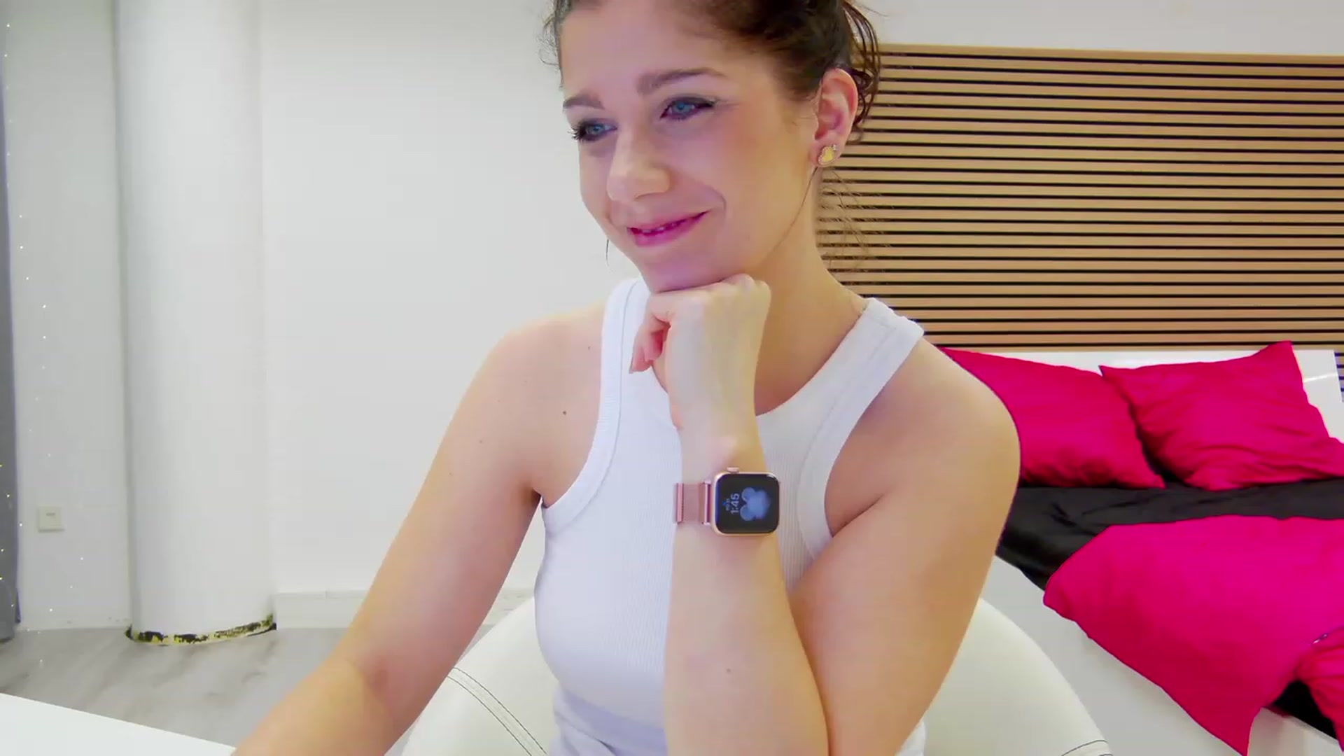 Gallery image thumbnail from Squirrel_MFC's myfreecams stream on, 07/30/2023, 23:59 image 5 of 20