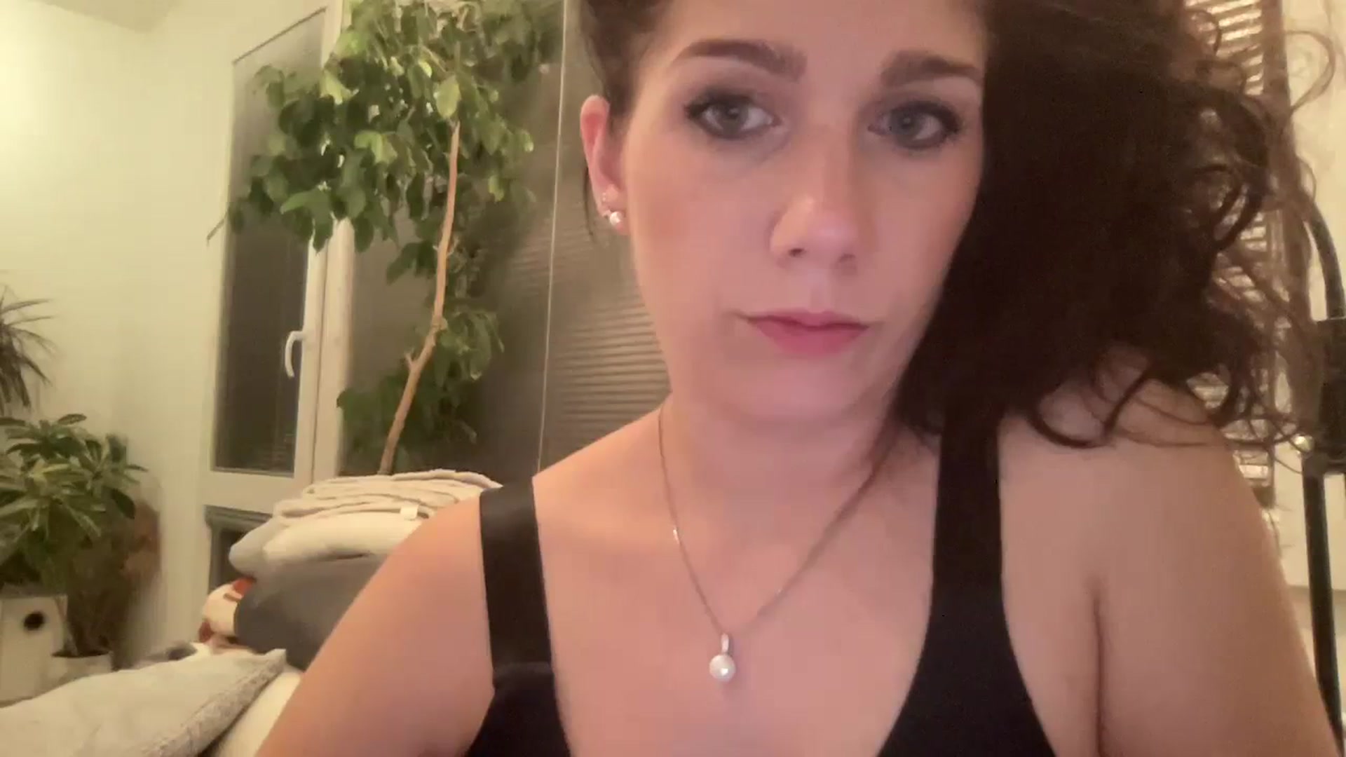 Gallery image thumbnail from Squirrel_MFC's myfreecams stream on, 08/01/2023, 02:53 image 8 of 20