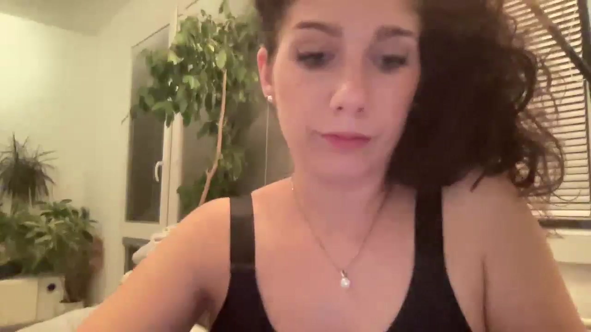 Gallery image thumbnail from Squirrel_MFC's myfreecams stream on, 08/01/2023, 02:53 image 6 of 20