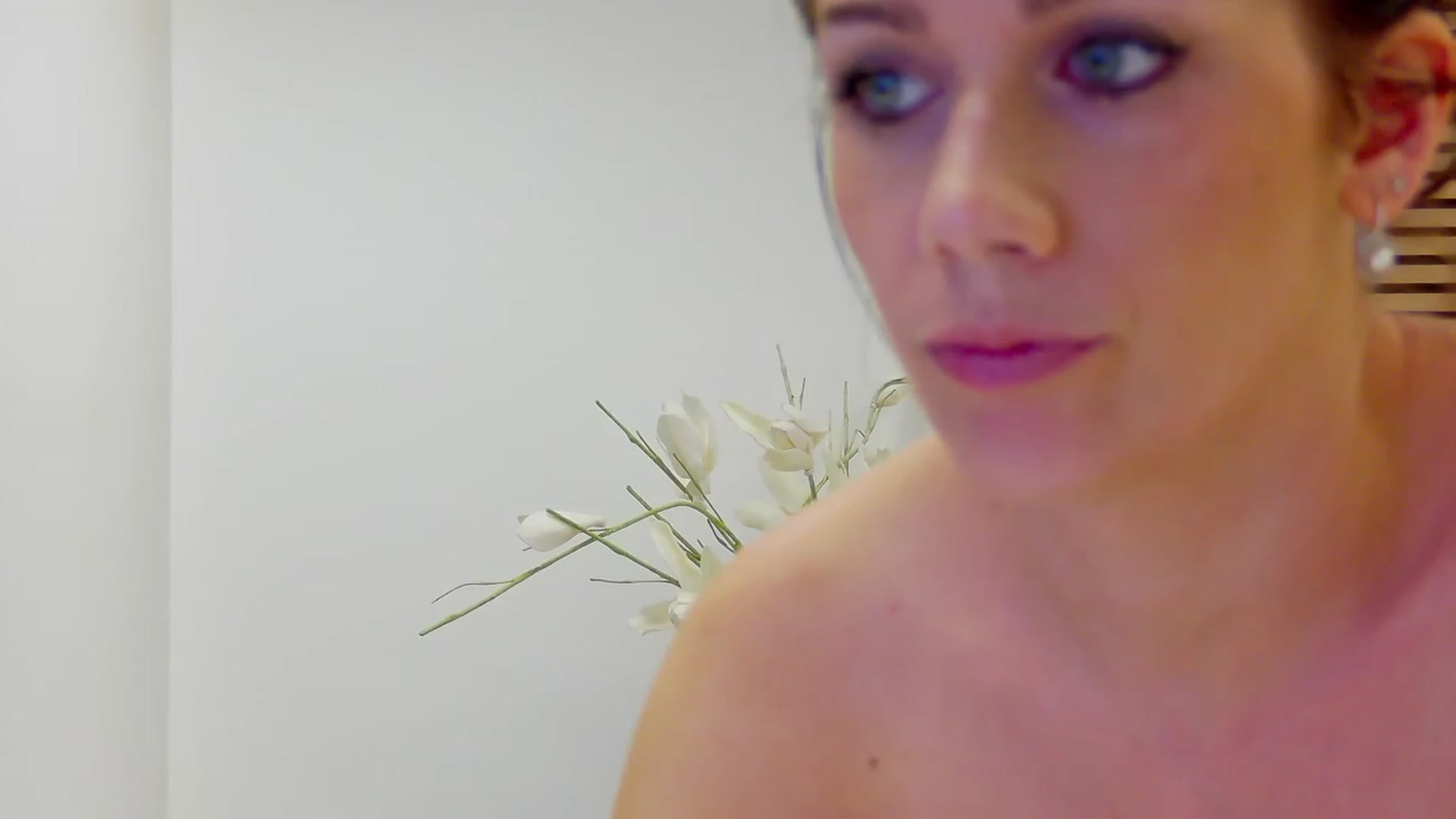 Gallery image thumbnail from Squirrel_MFC's myfreecams stream on, 08/03/2023, 23:56 image 6 of 20