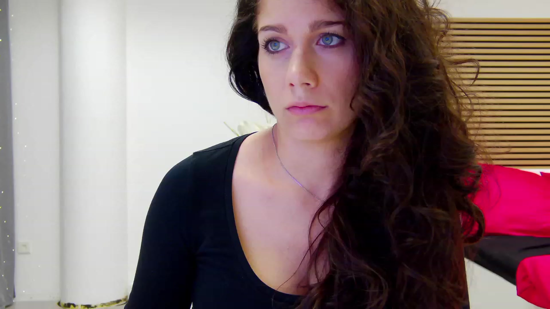 Gallery image thumbnail from Squirrel_MFC's myfreecams stream on, 08/08/2023, 21:11 image 14 of 20