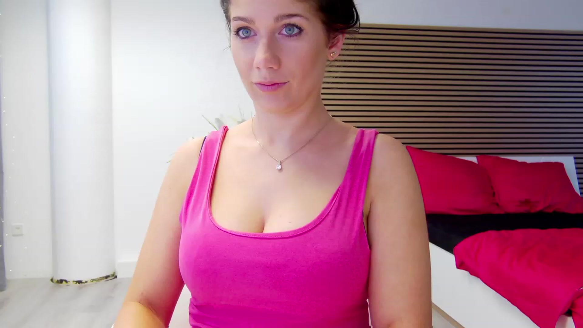 Gallery image thumbnail from Squirrel_MFC's myfreecams stream on, 08/10/2023, 17:28 image 4 of 20