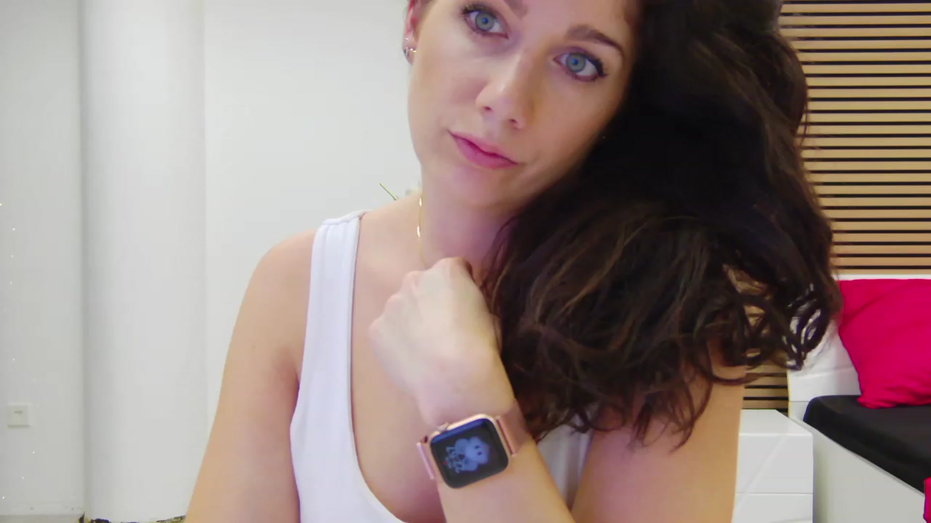 Gallery image thumbnail from Squirrel_MFC's myfreecams stream on, 08/14/2023, 21:53 image 2 of 20