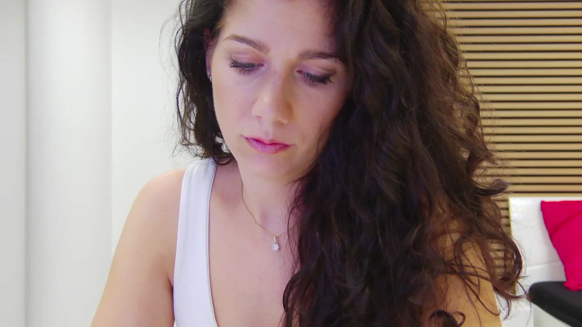 Gallery image thumbnail from Squirrel_MFC's myfreecams stream on, 08/14/2023, 22:35 image 2 of 20