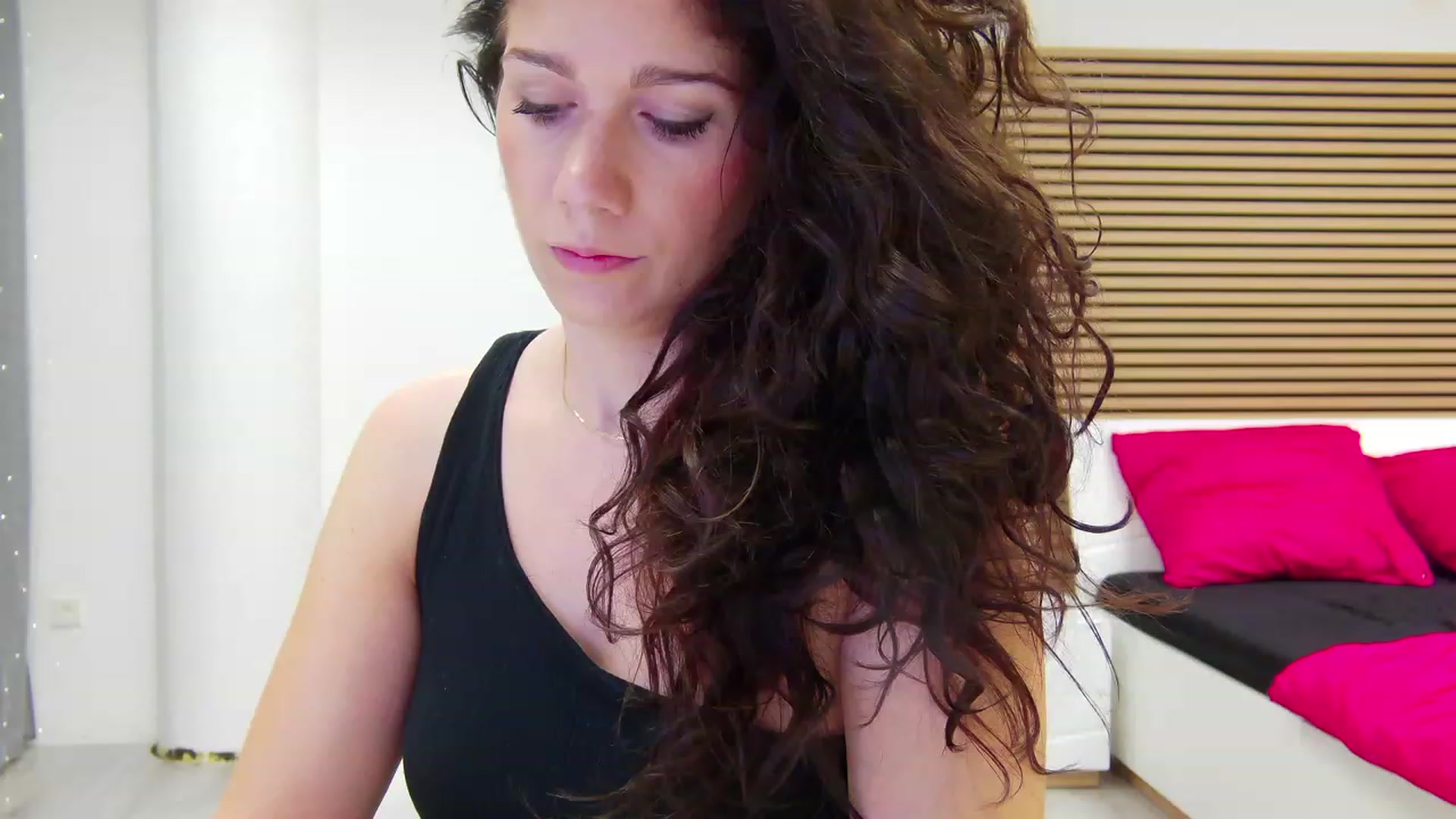 Gallery image thumbnail from Squirrel_MFC's myfreecams stream on, 08/26/2023, 19:25 image 5 of 20