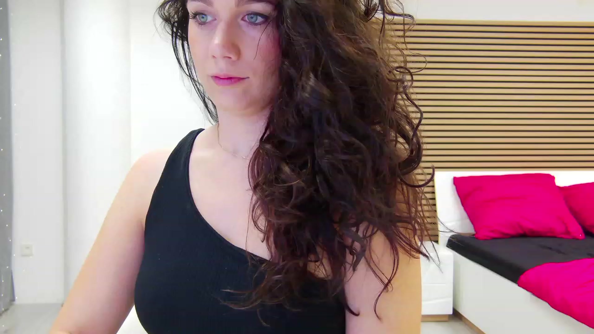 Gallery image thumbnail from Squirrel_MFC's myfreecams stream on, 08/26/2023, 19:25 image 7 of 20