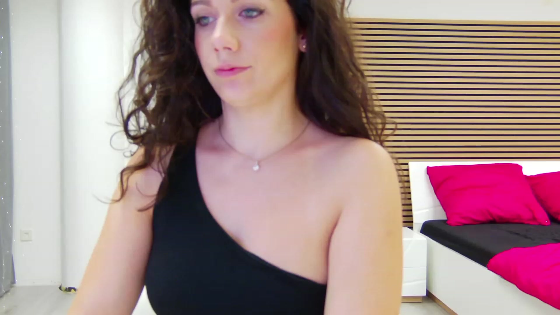 Gallery image thumbnail from Squirrel_MFC's myfreecams stream on, 08/26/2023, 20:00 image 3 of 20