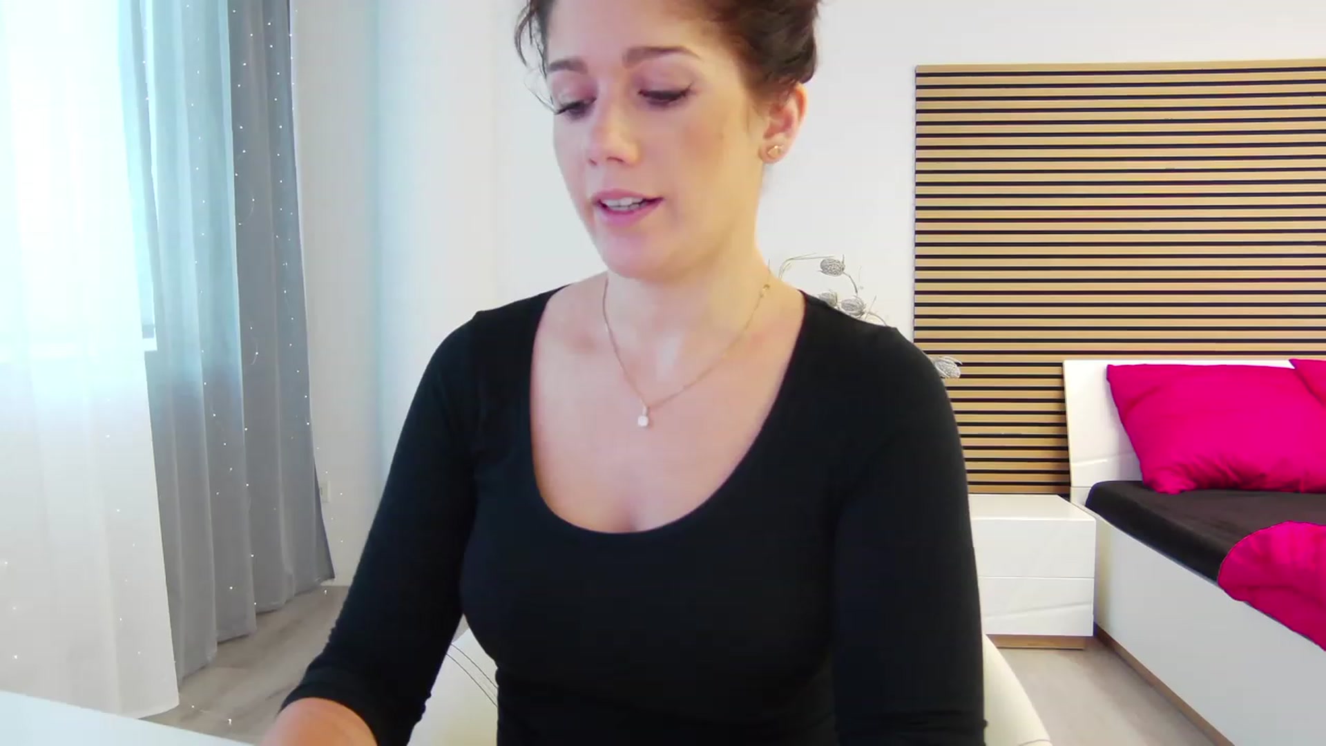 Gallery image thumbnail from Squirrel_MFC's myfreecams stream on, 08/30/2023, 15:10 image 2 of 20