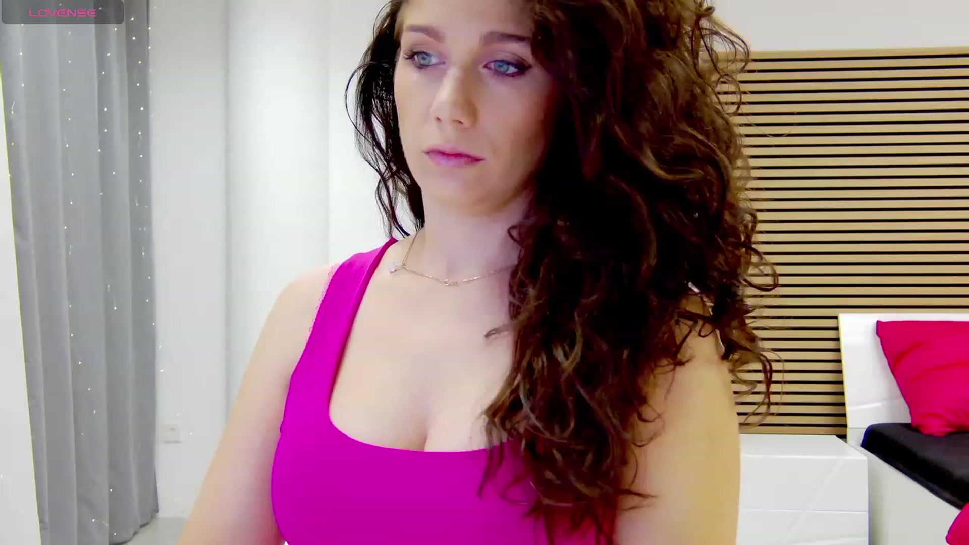 Gallery image thumbnail from Squirrel_MFC's myfreecams stream on, 09/10/2023, 20:31 image 11 of 20