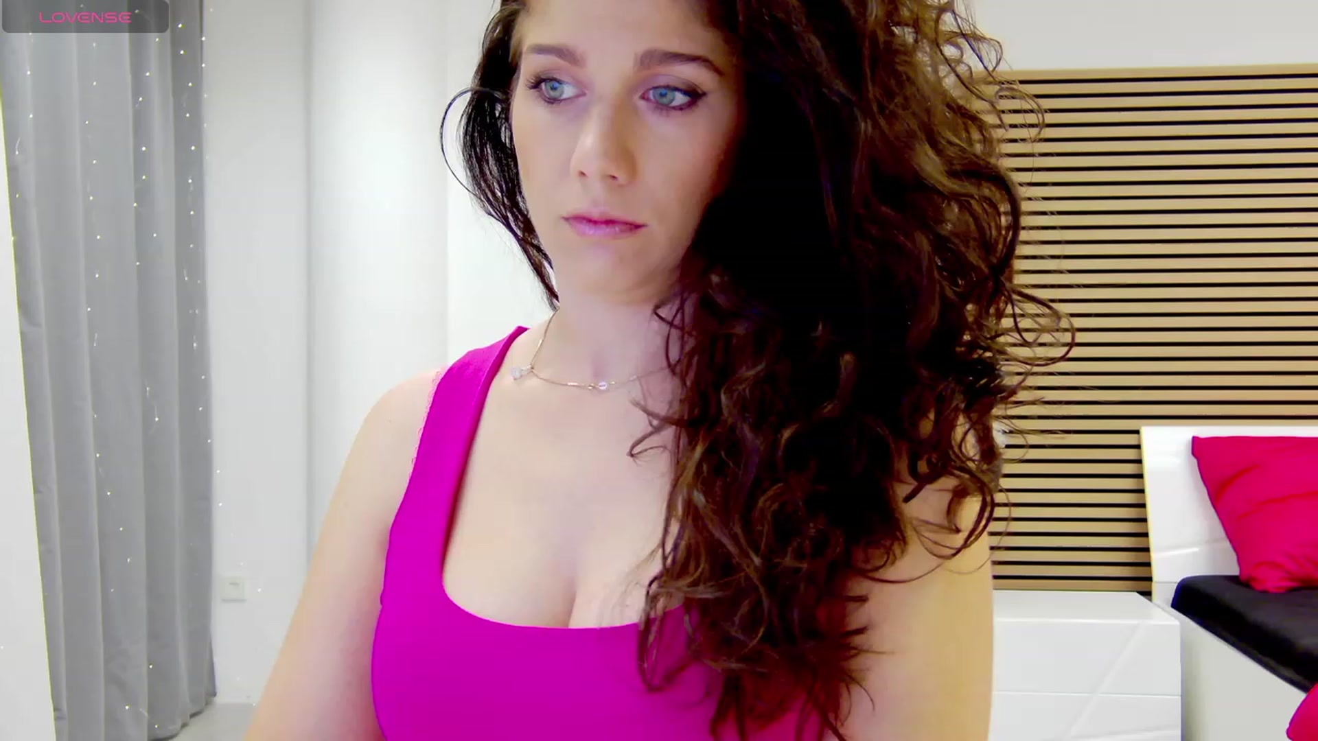Gallery image thumbnail from Squirrel_MFC's myfreecams stream on, 09/10/2023, 20:31 image 10 of 20