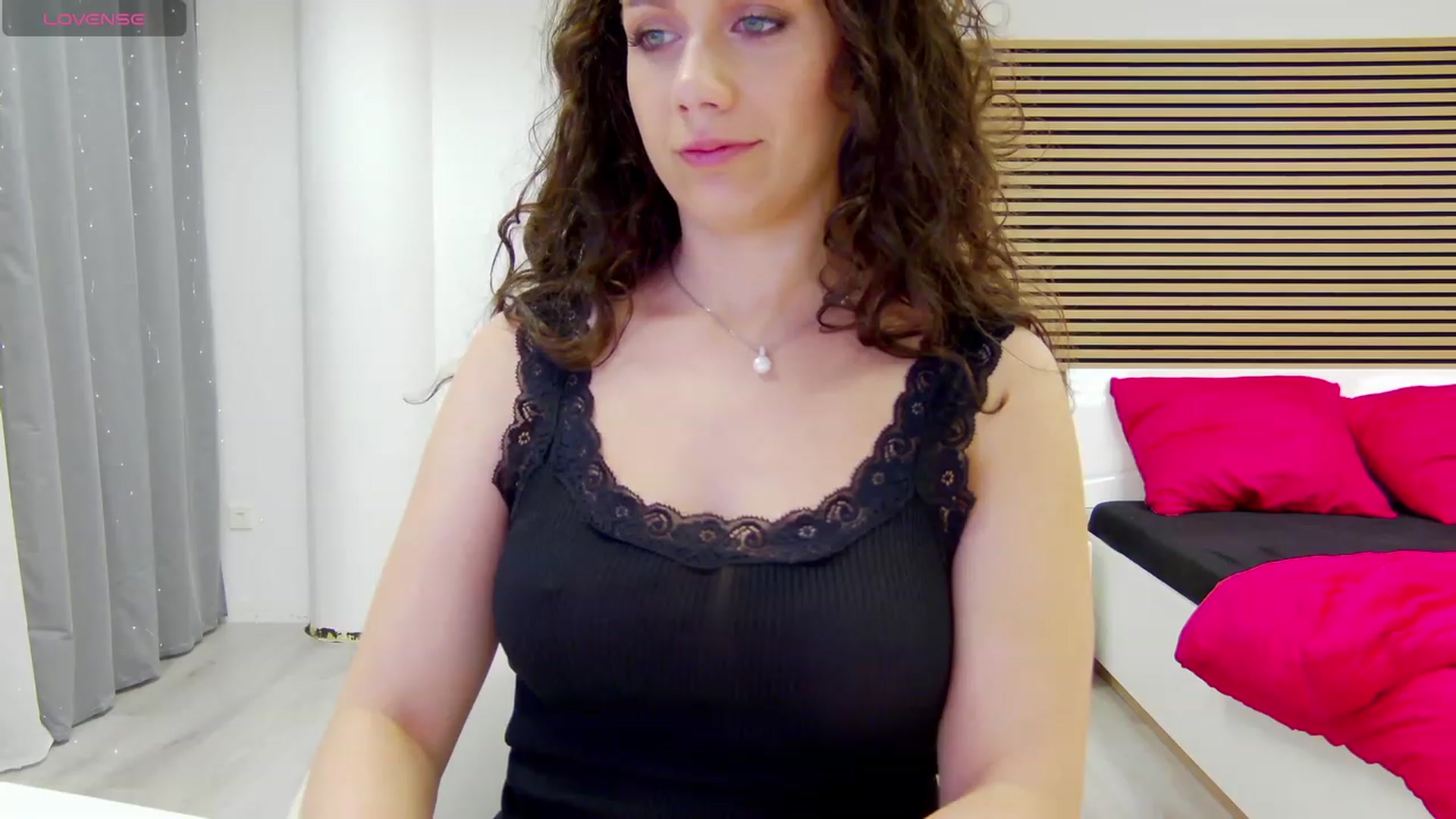 Gallery image thumbnail from Squirrel_MFC's myfreecams stream on, 09/15/2023, 20:58 image 17 of 20