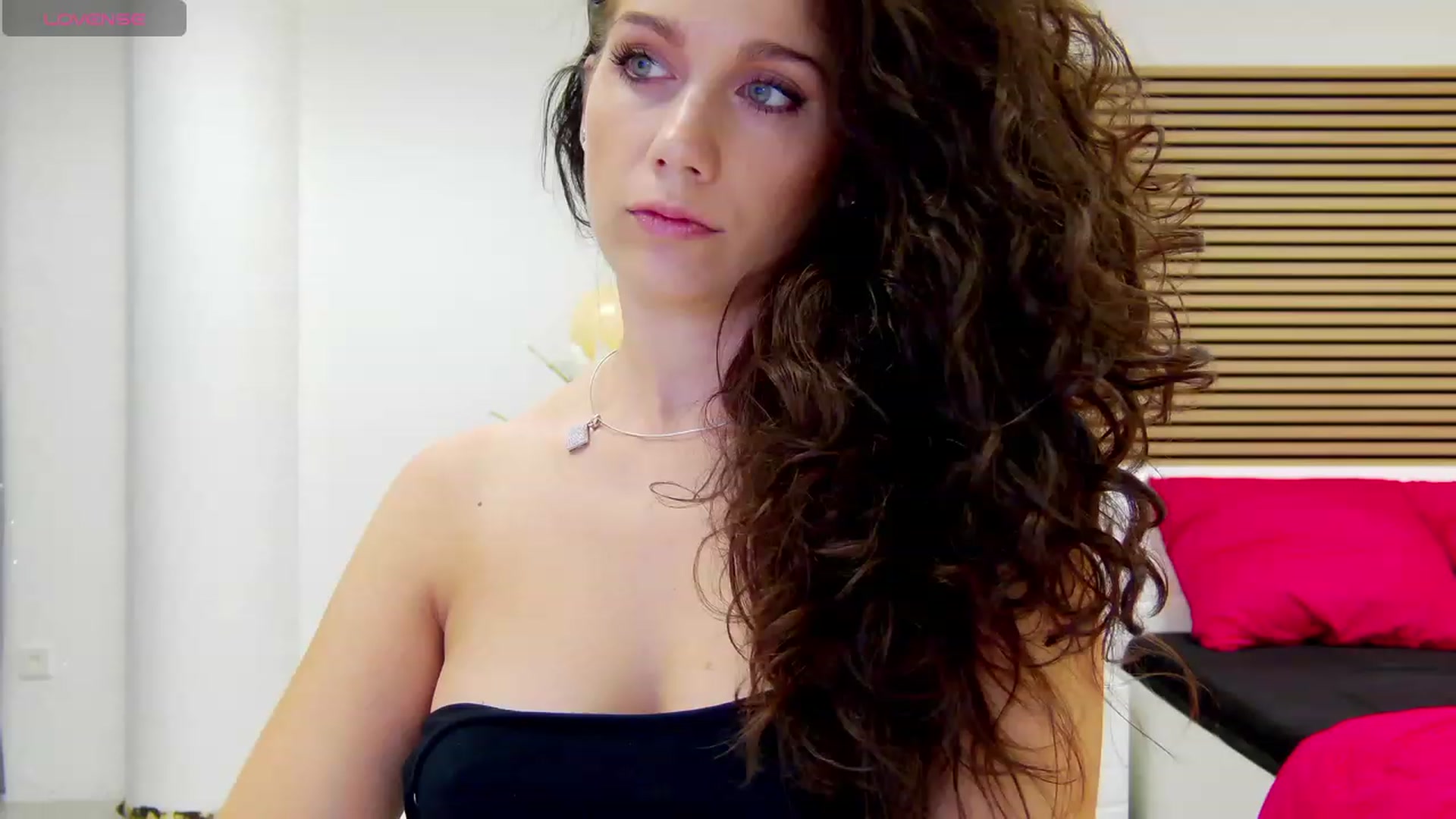Gallery image thumbnail from Squirrel_MFC's myfreecams stream on, 09/18/2023, 22:09 image 13 of 20