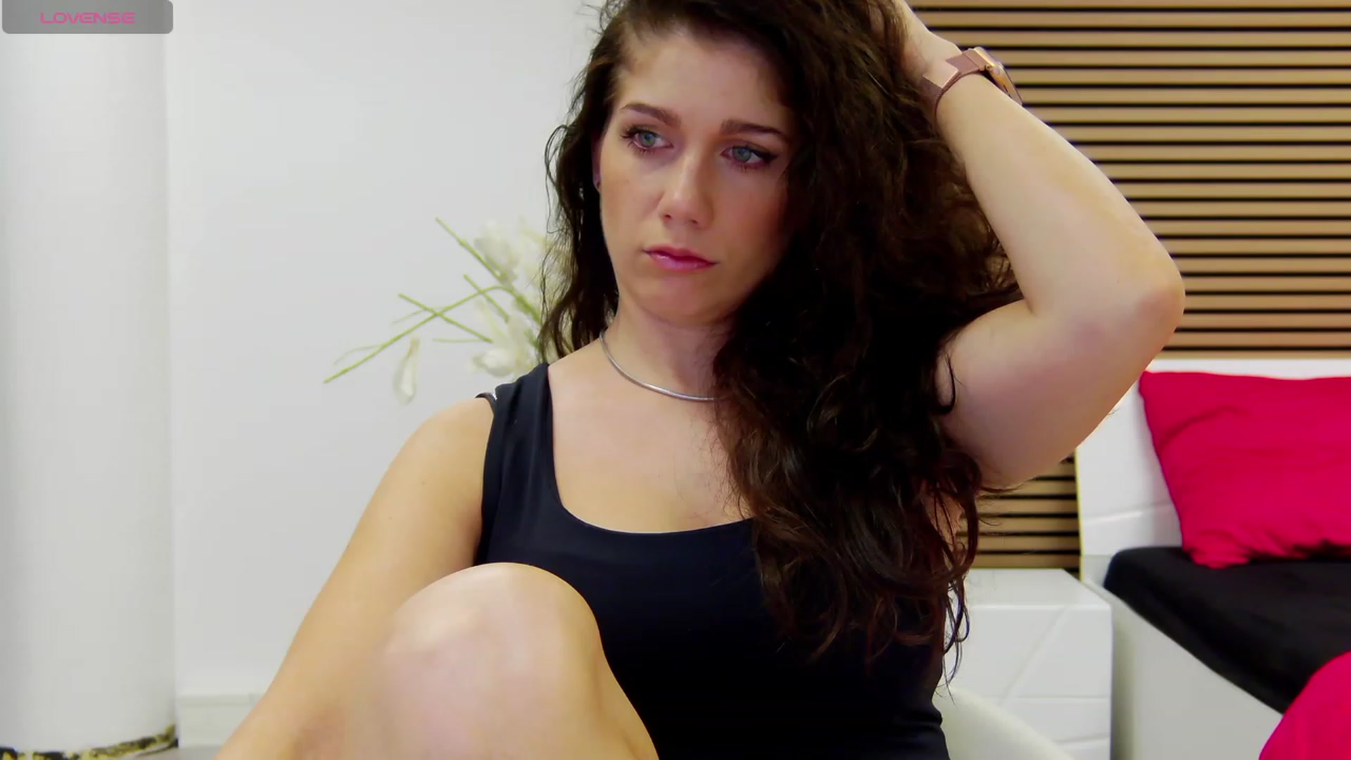 Gallery image thumbnail from Squirrel_MFC's myfreecams stream on, 09/22/2023, 23:00 image 6 of 20