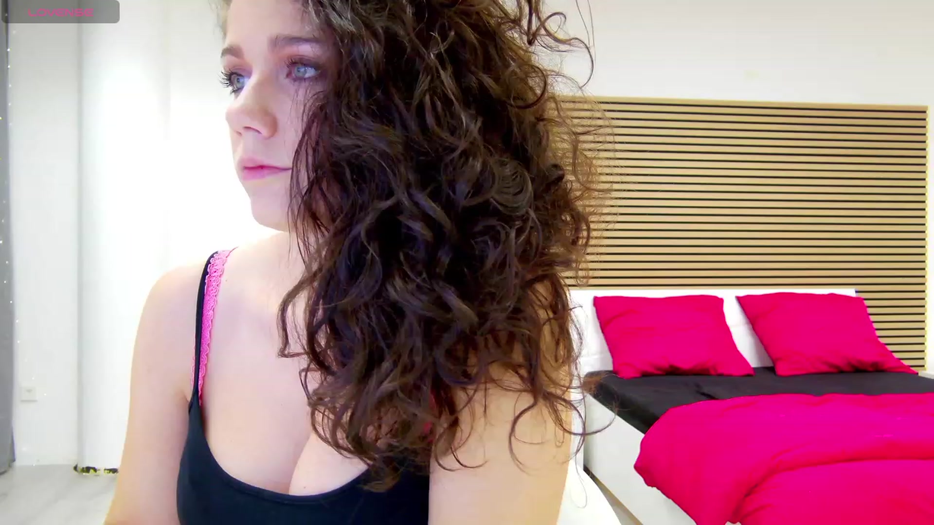 Gallery image thumbnail from Squirrel_MFC's myfreecams stream on, 09/24/2023, 22:25 image 1 of 20