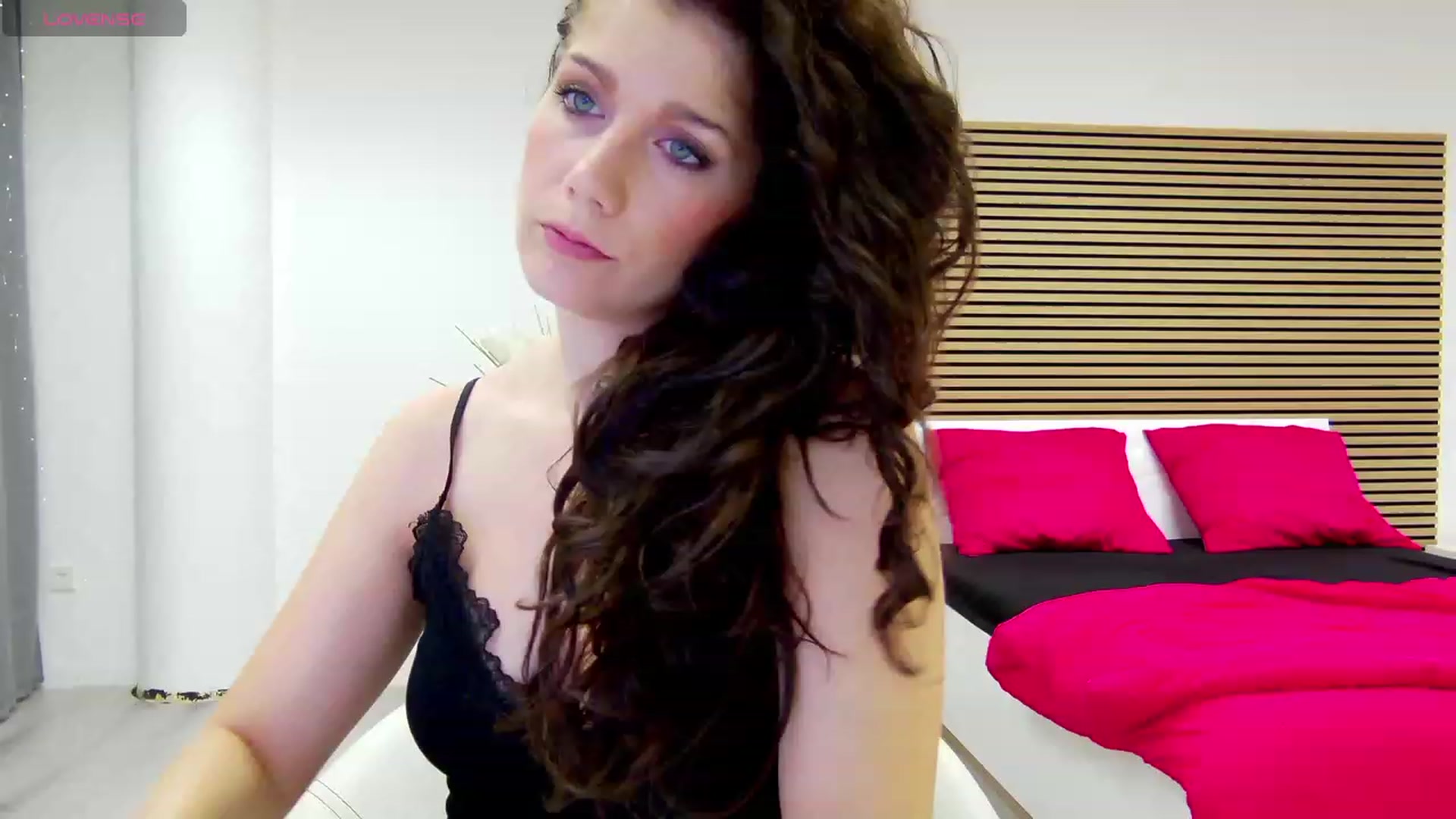 Gallery image thumbnail from Squirrel_MFC's myfreecams stream on, 09/25/2023, 21:11 image 4 of 20