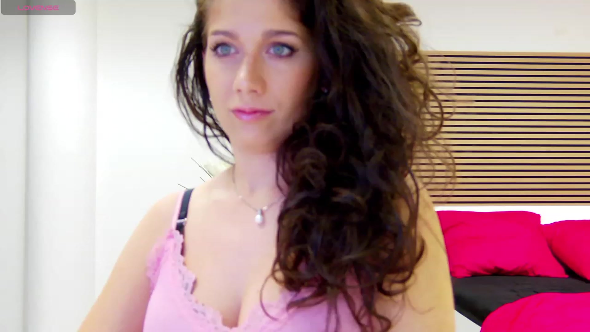 Gallery image thumbnail from Squirrel_MFC's myfreecams stream on, 09/29/2023, 21:37 image 3 of 20
