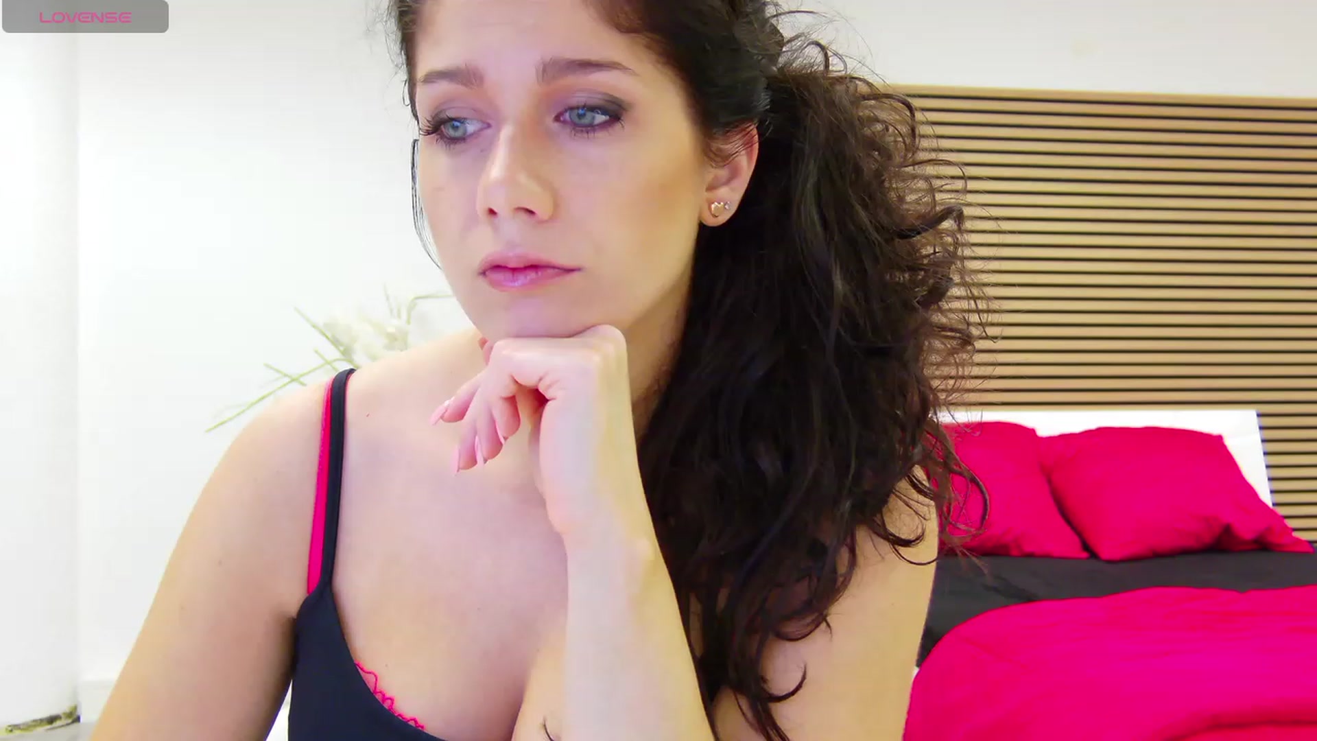Gallery image thumbnail from Squirrel_MFC's myfreecams stream on, 10/04/2023, 19:51 image 5 of 20