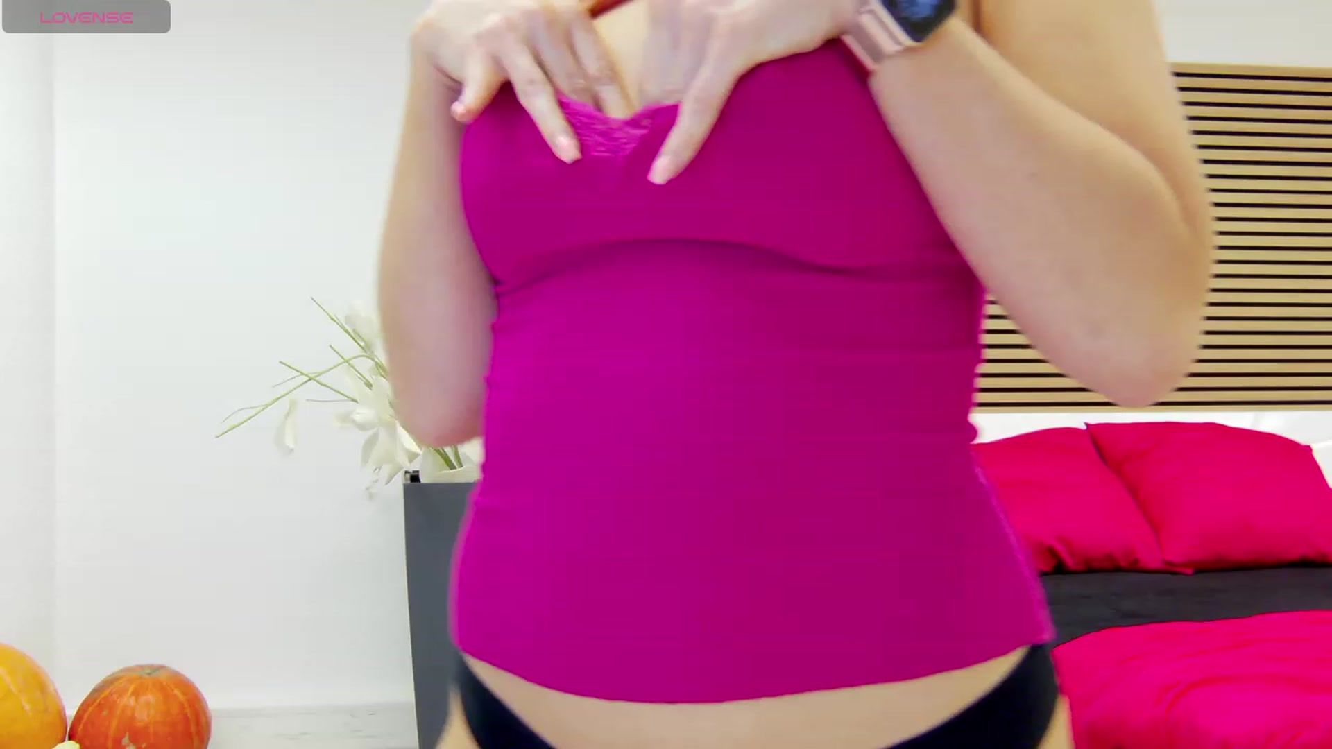 Gallery image thumbnail from Squirrel_MFC's myfreecams stream on, 10/09/2023, 21:55 image 8 of 20