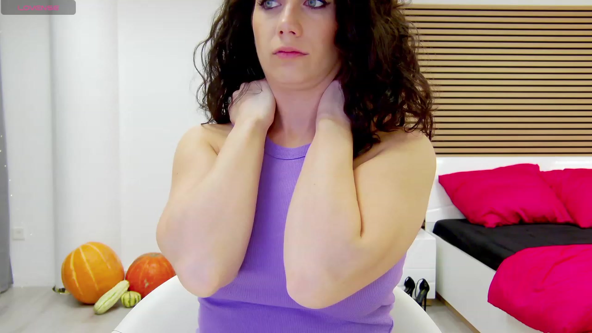 Gallery image thumbnail from Squirrel_MFC's myfreecams stream on, 10/10/2023, 20:58 image 1 of 20