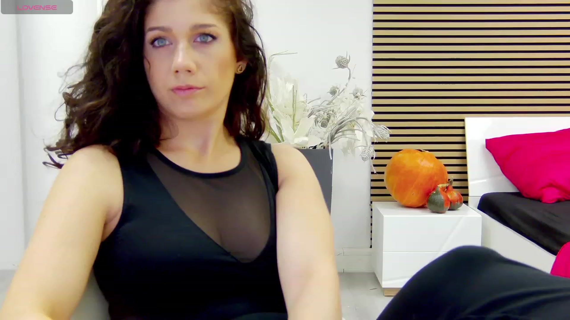 Gallery image thumbnail from Squirrel_MFC's myfreecams stream on, 10/11/2023, 21:01 image 13 of 20