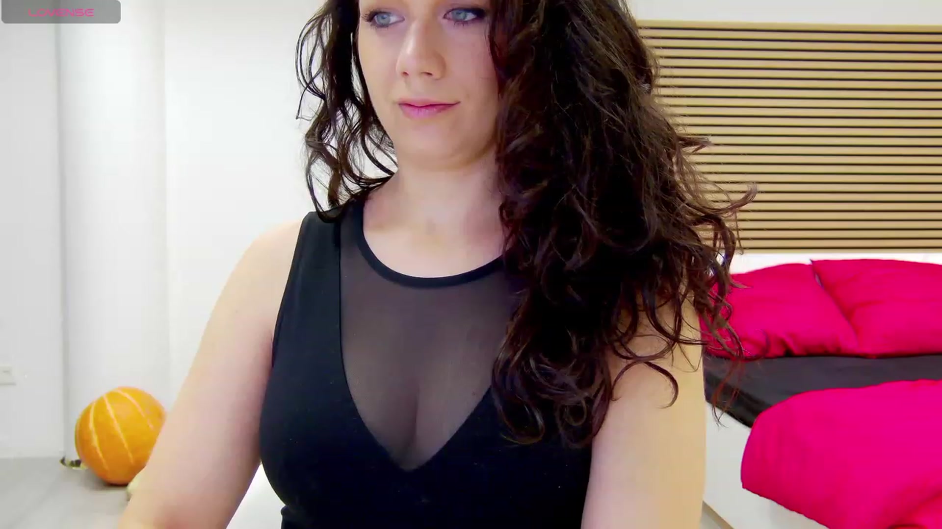 Gallery image thumbnail from Squirrel_MFC's myfreecams stream on, 10/11/2023, 21:01 image 7 of 20