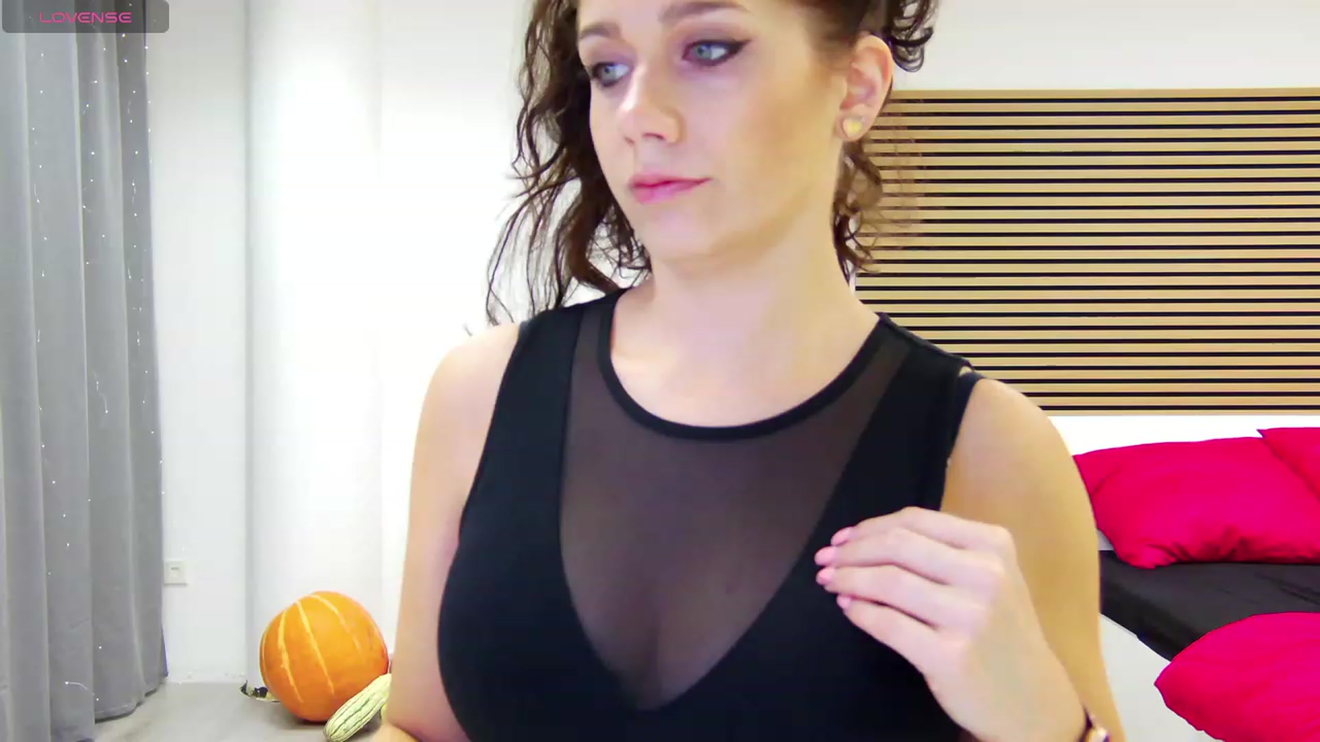 Gallery image thumbnail from Squirrel_MFC's myfreecams stream on, 10/16/2023, 21:05 image 3 of 20